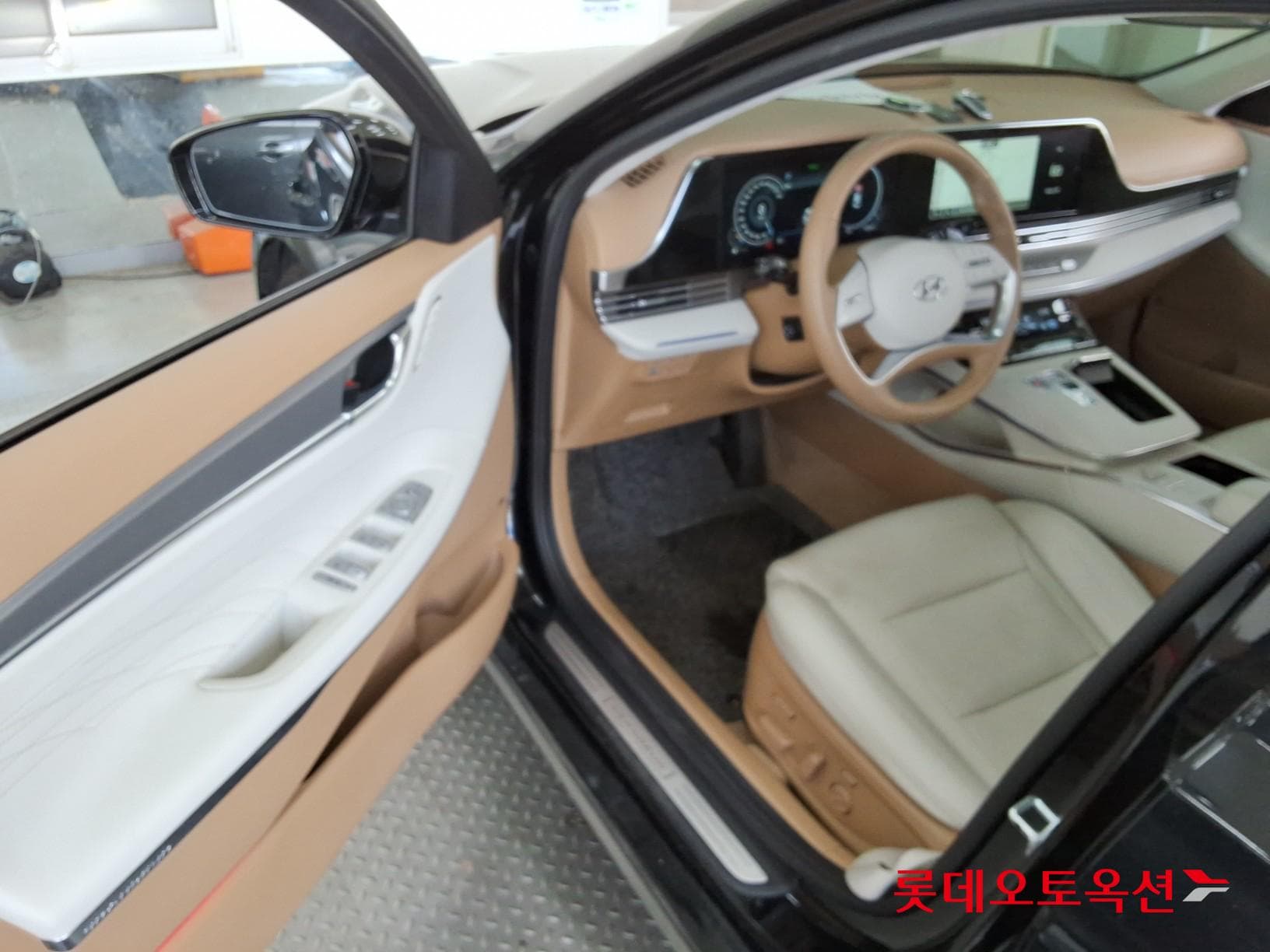 Hyundai - Grandeur | THE NEW (G) 3.3 36
