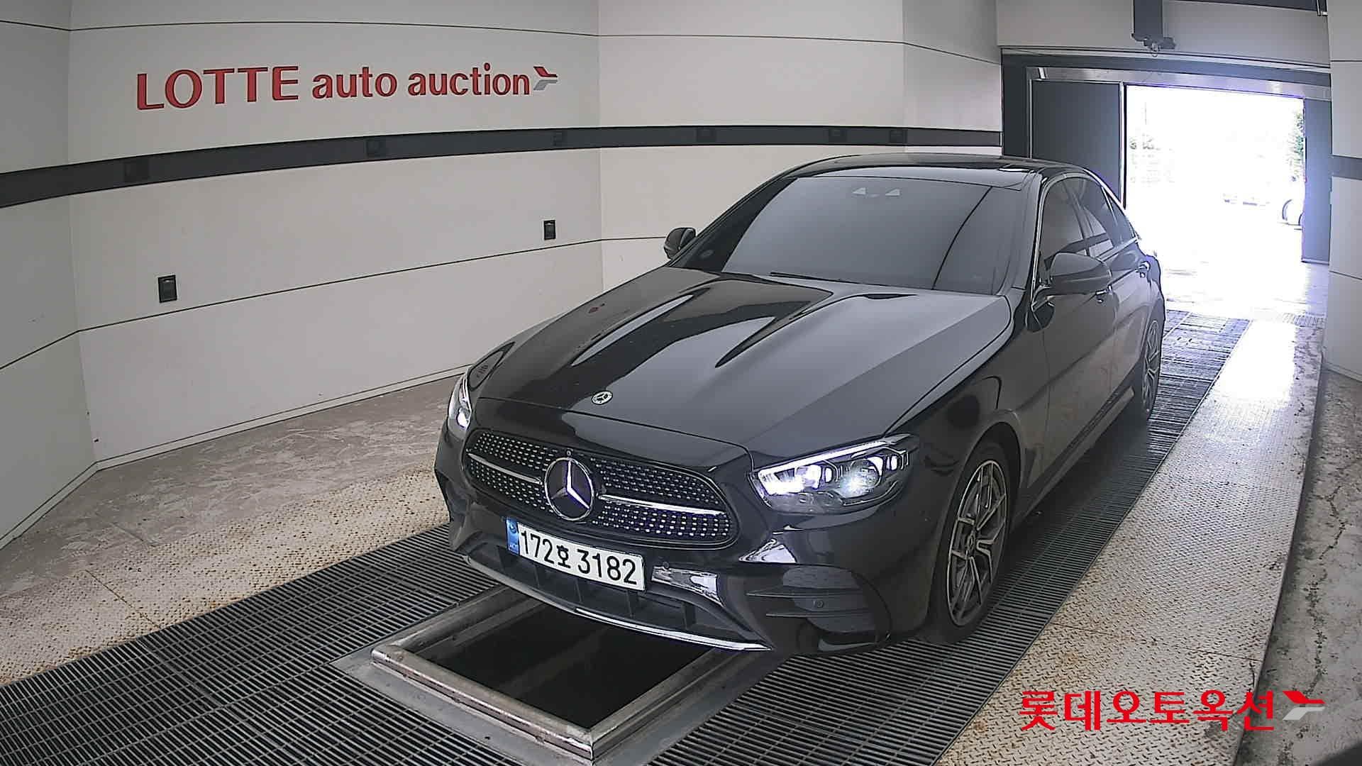 Mercedes-Benz - E-Class | NEW E220 4M AMG LINE KR4 (D) 2.0 2