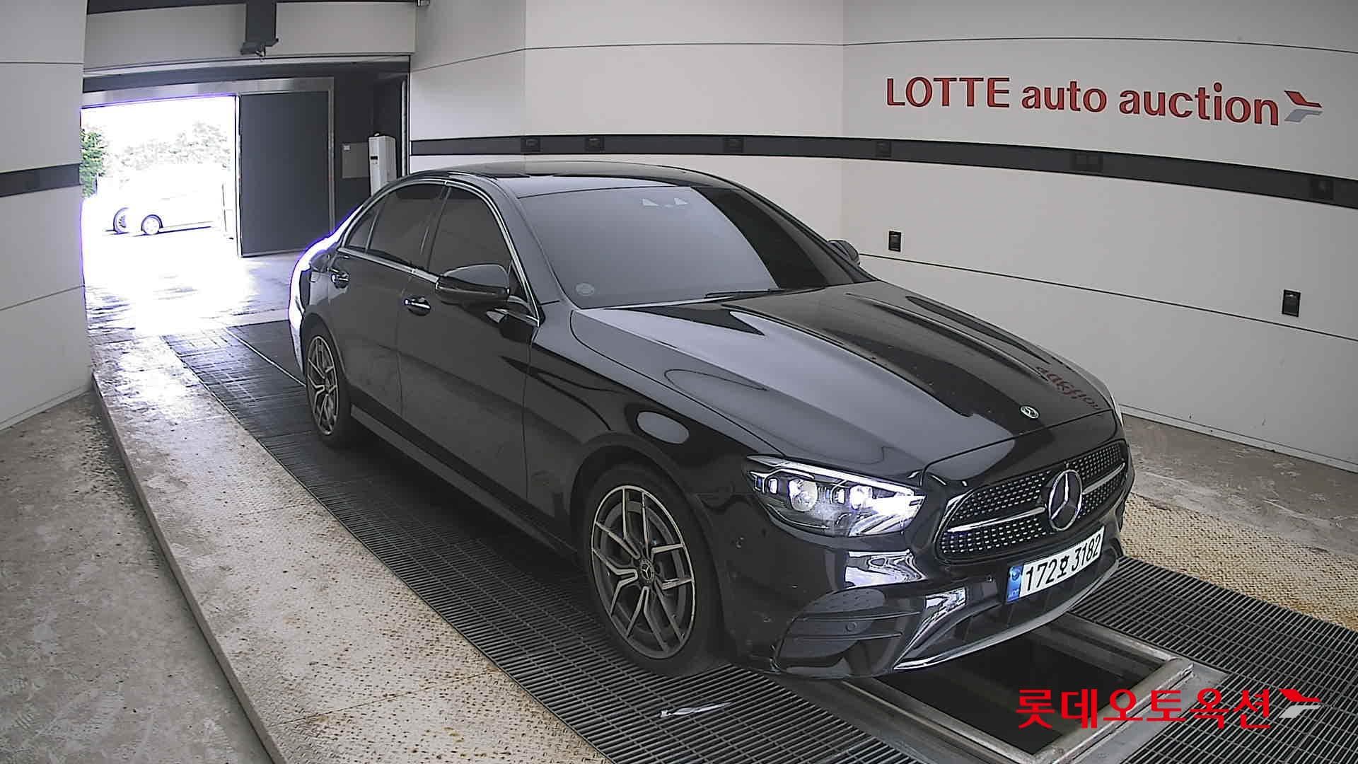 Mercedes-Benz - E-Class | NEW E220 4M AMG LINE KR4 (D) 2.0 19