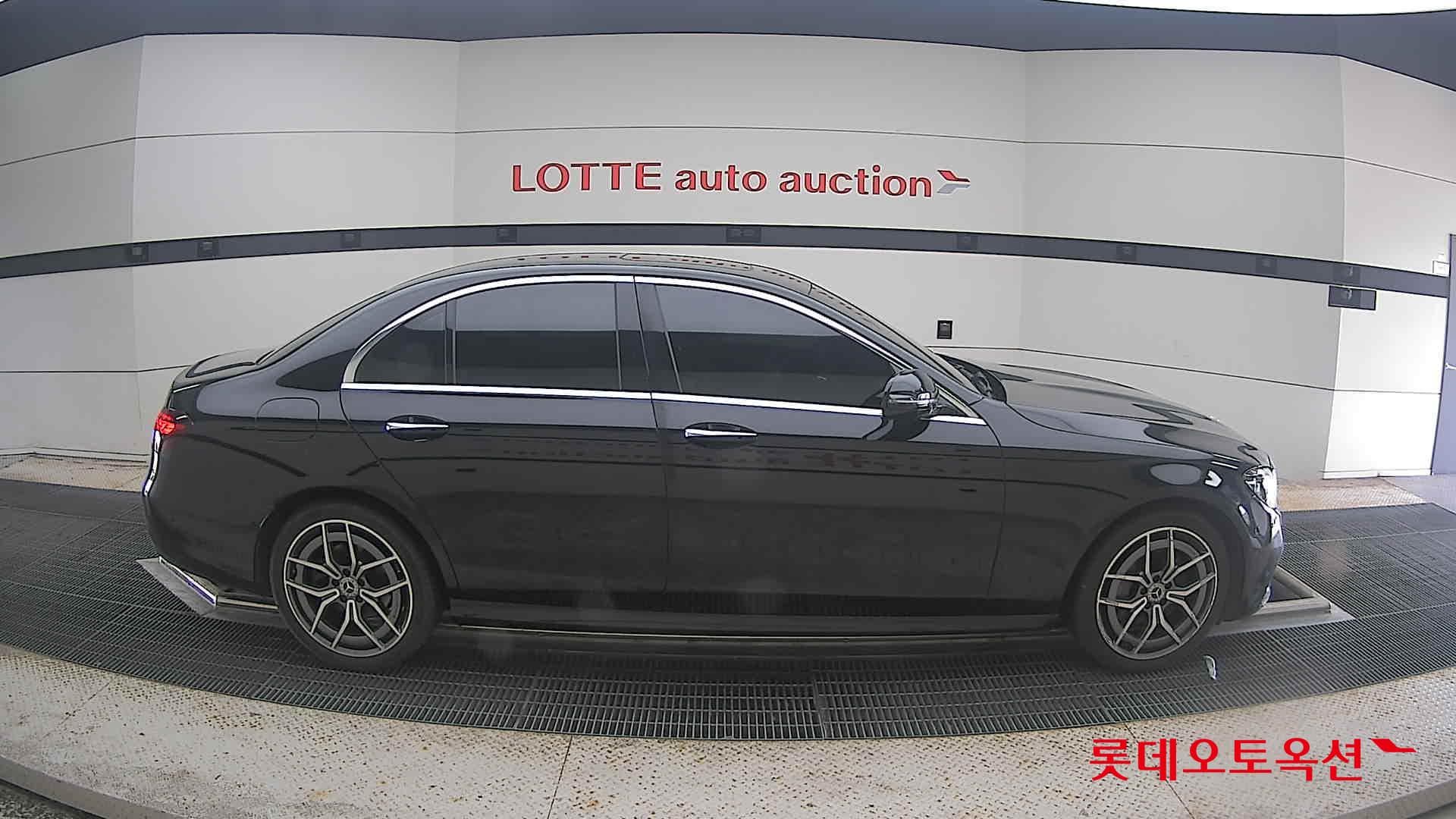 Mercedes-Benz - E-Class | NEW E220 4M AMG LINE KR4 (D) 2.0 16