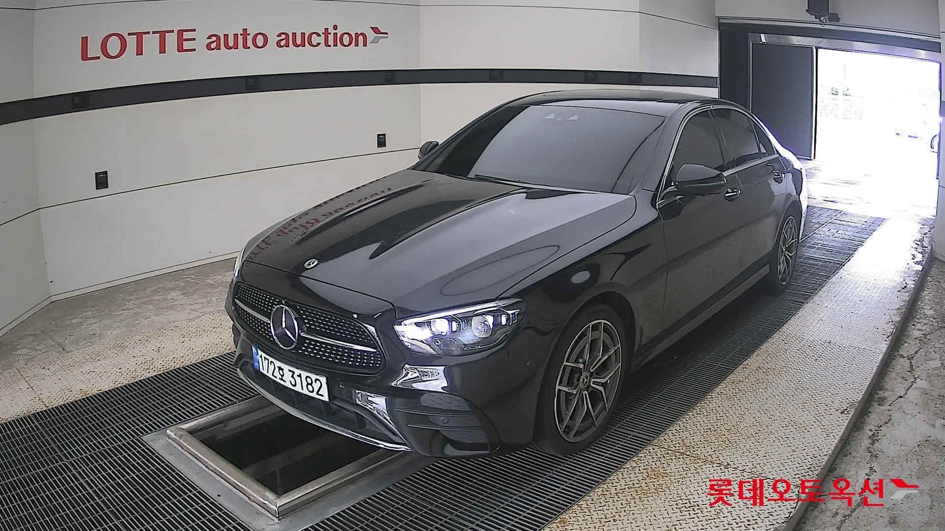 Mercedes-Benz - E-Class | NEW E220 4M AMG LINE KR4 (D) 2.0 3