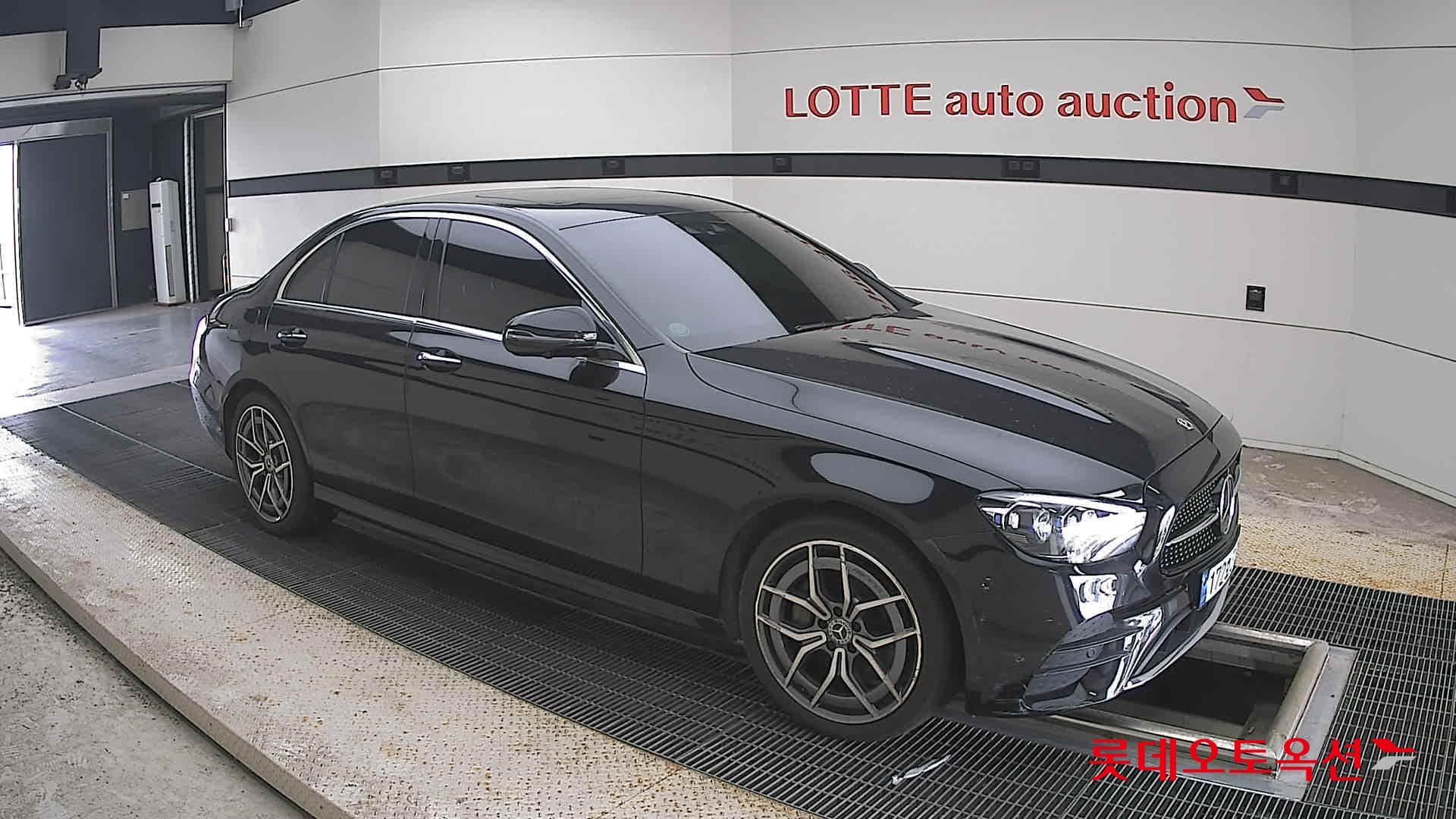 Mercedes-Benz - E-Class | NEW E220 4M AMG LINE KR4 (D) 2.0 18