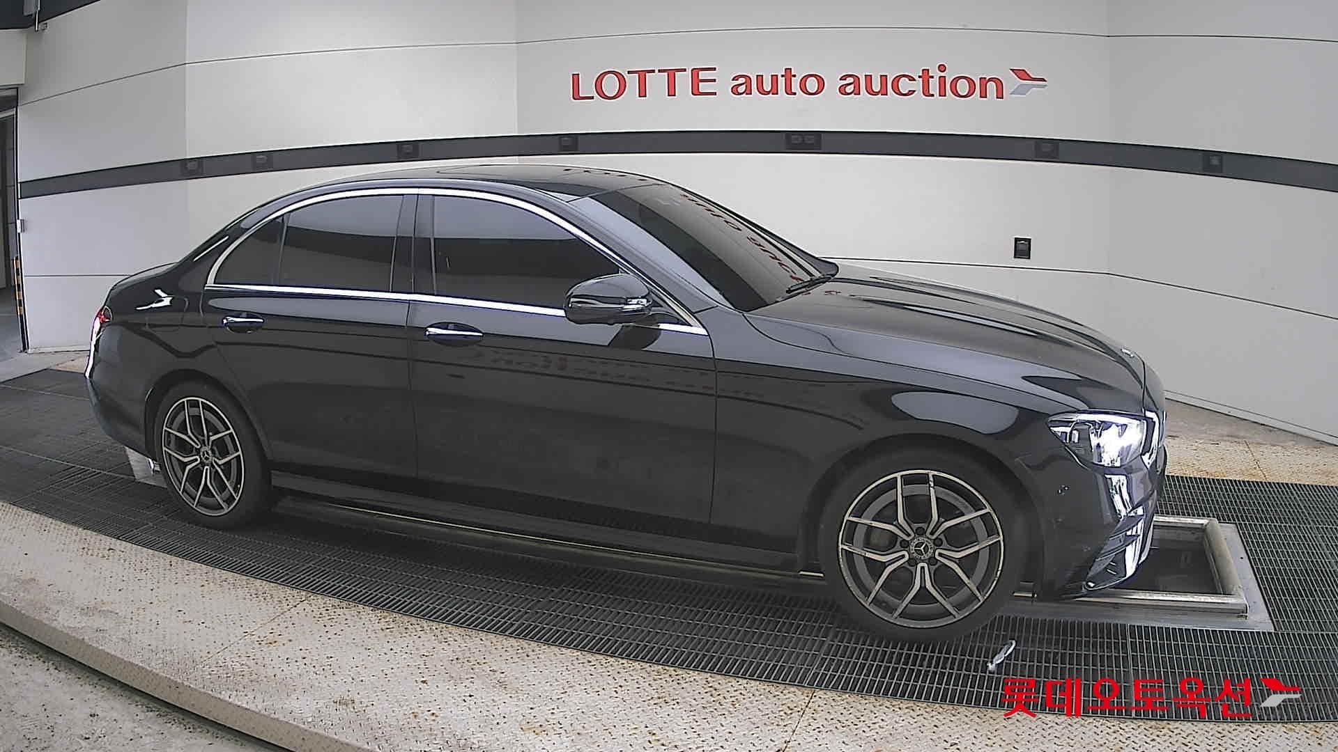 Mercedes-Benz - E-Class | NEW E220 4M AMG LINE KR4 (D) 2.0 17