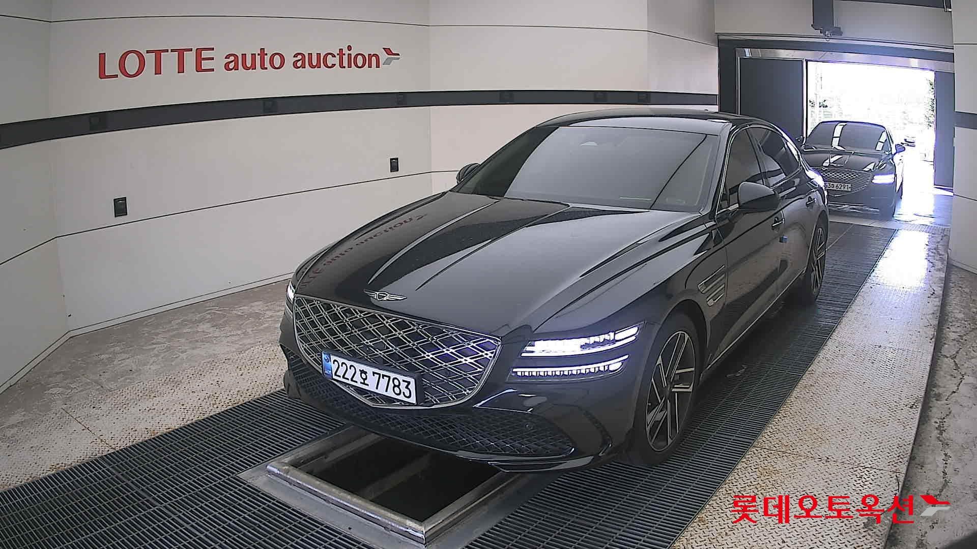 Genesis - G80 | (G)2.5T 19"B/ 2WD AT 2