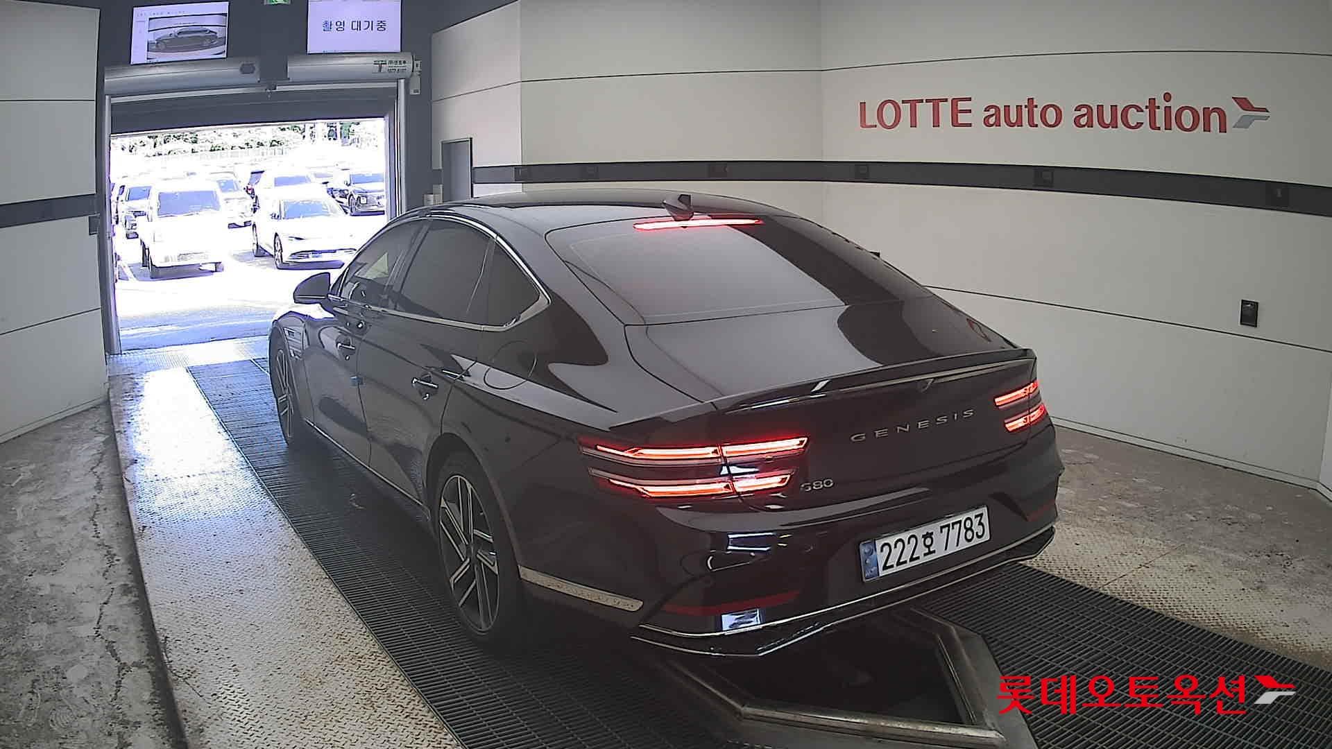 Genesis - G80 | (G)2.5T 19"B/ 2WD AT 9