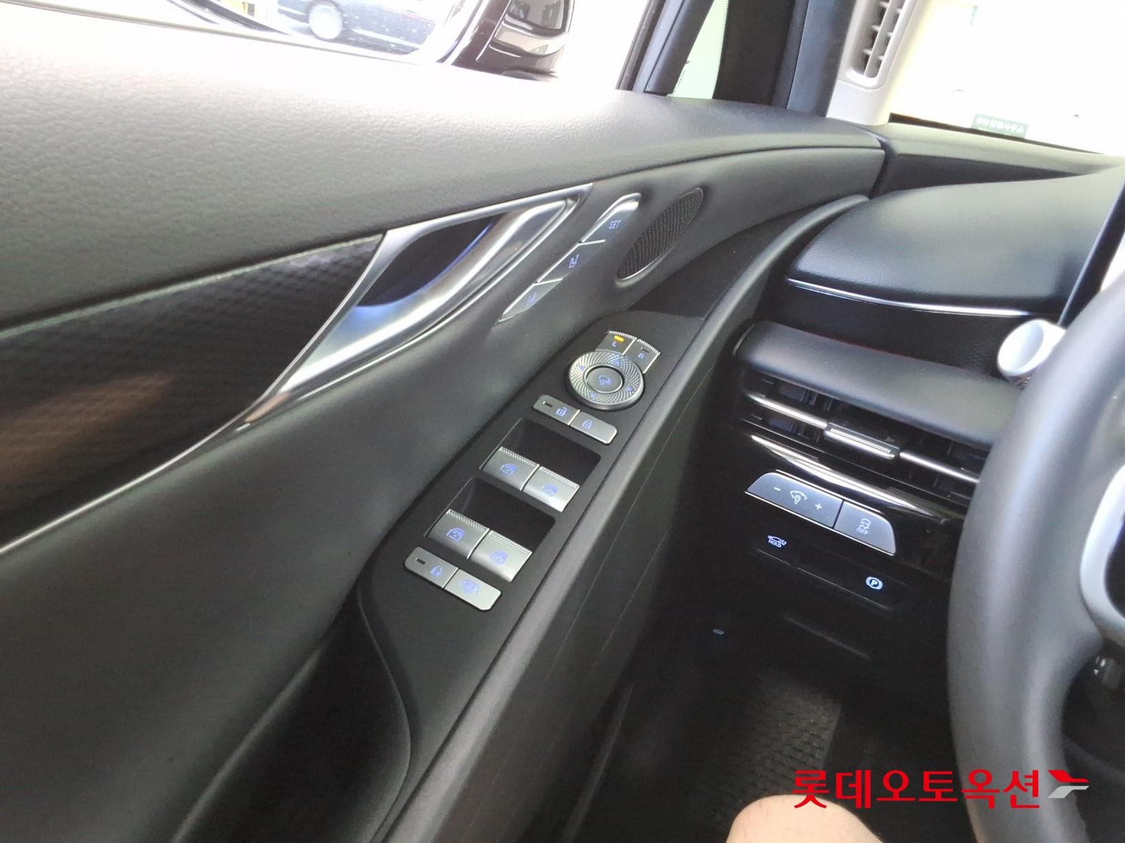 Genesis - G80 | (G)2.5T 19"B/ 2WD AT 28