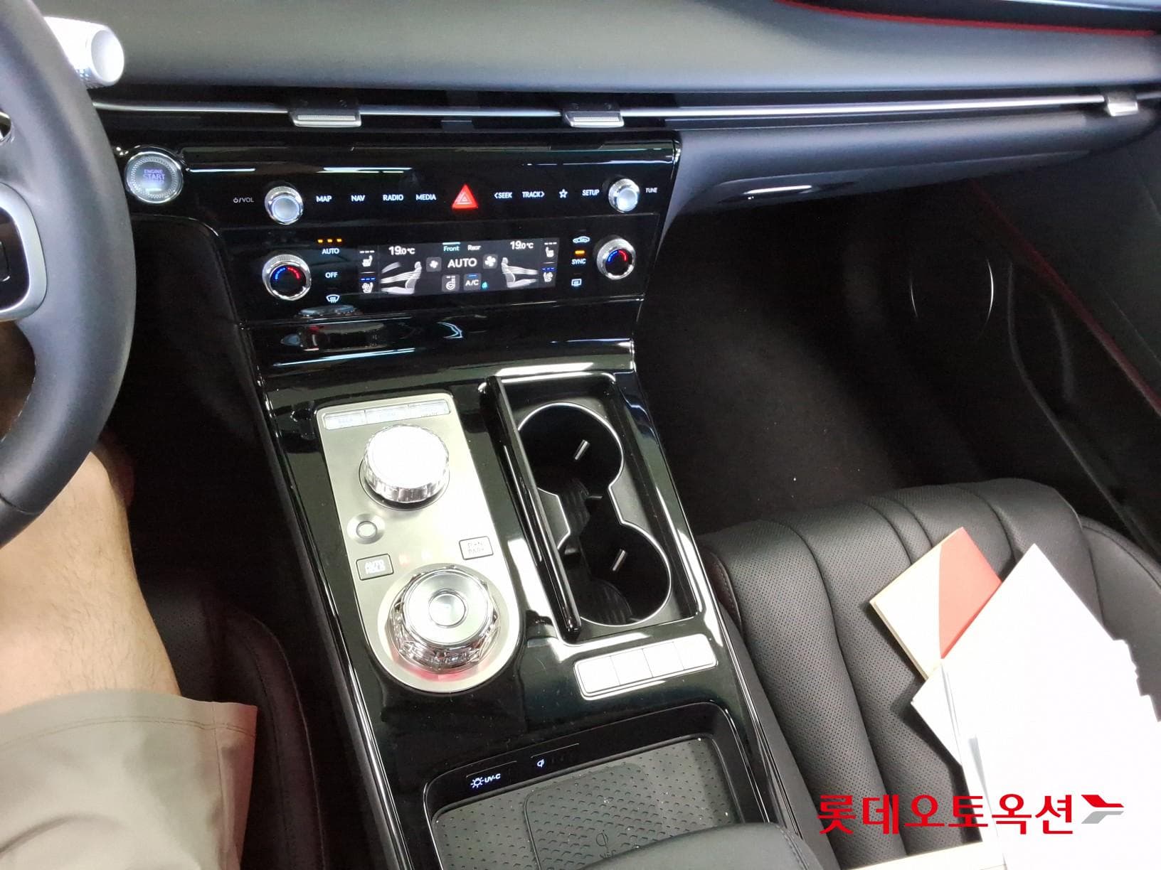 Genesis - G80 | (G)2.5T 19"B/ 2WD AT 33
