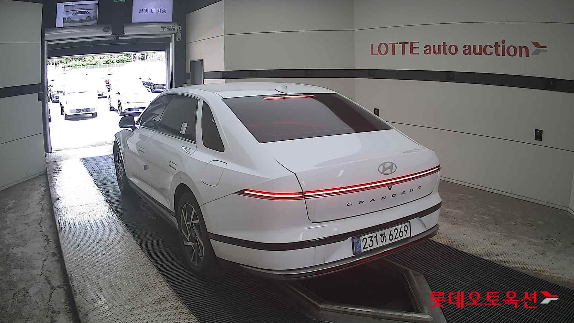 Hyundai - Grandeur | GN7 (H)1.6T Premium 2WD AT 9