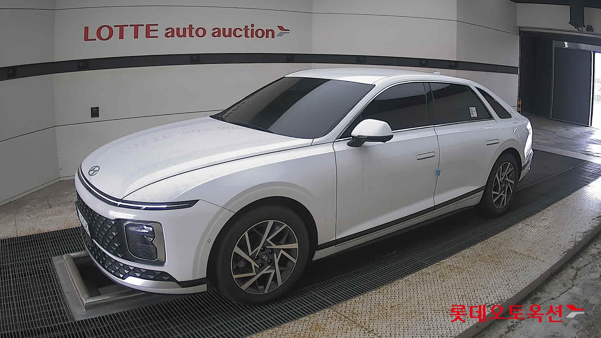 Hyundai - Grandeur | GN7 (H)1.6T Premium 2WD AT 4