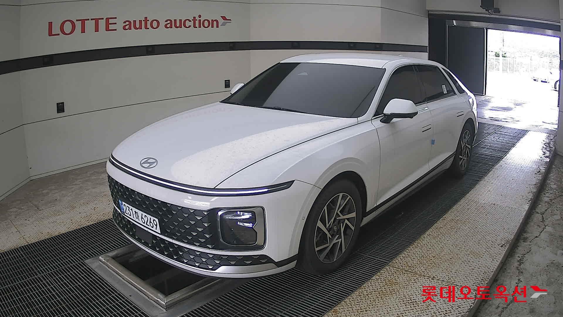 Hyundai - Grandeur | GN7 (H)1.6T Premium 2WD AT 3
