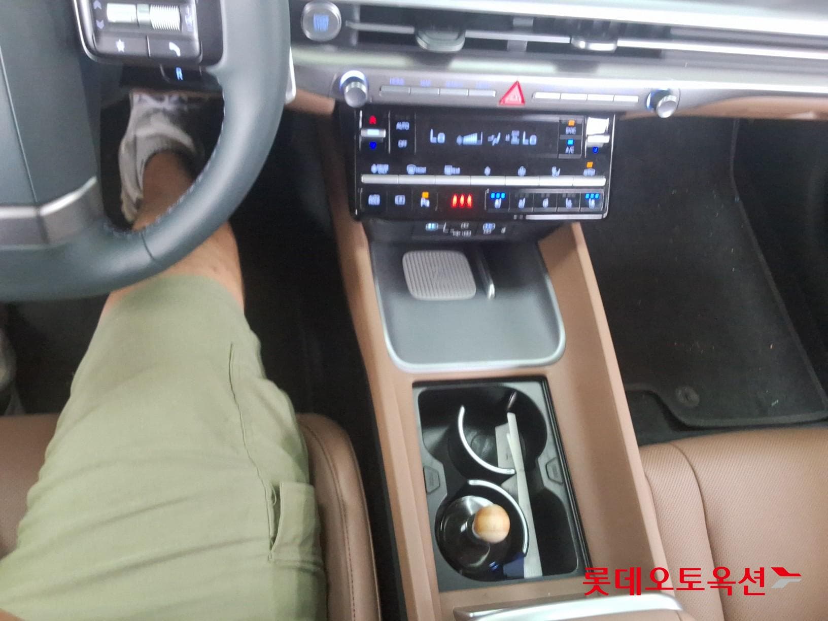 Hyundai - Grandeur | GN7 (H)1.6T Premium 2WD AT 33