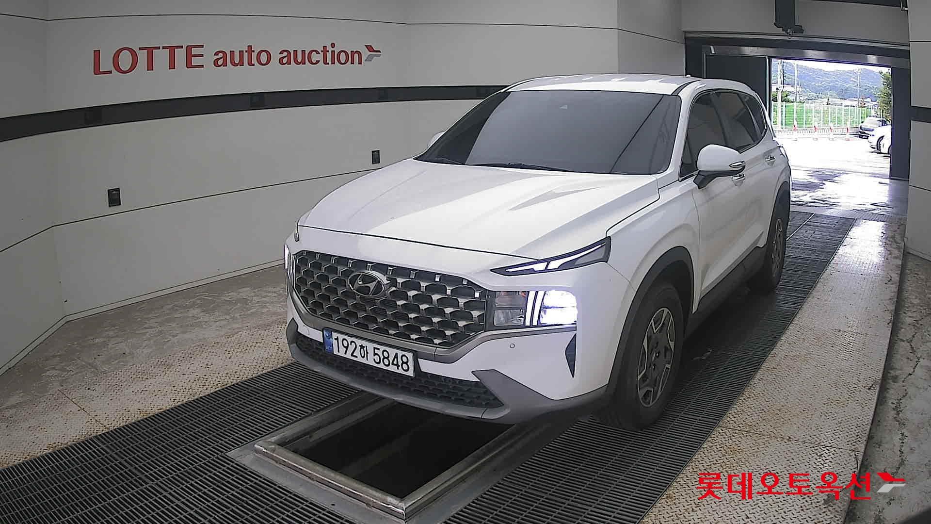 Hyundai - Santa Fe | THE NEW SANTAFE (H) 1.6 Exclusive 5Seater 2WD 2