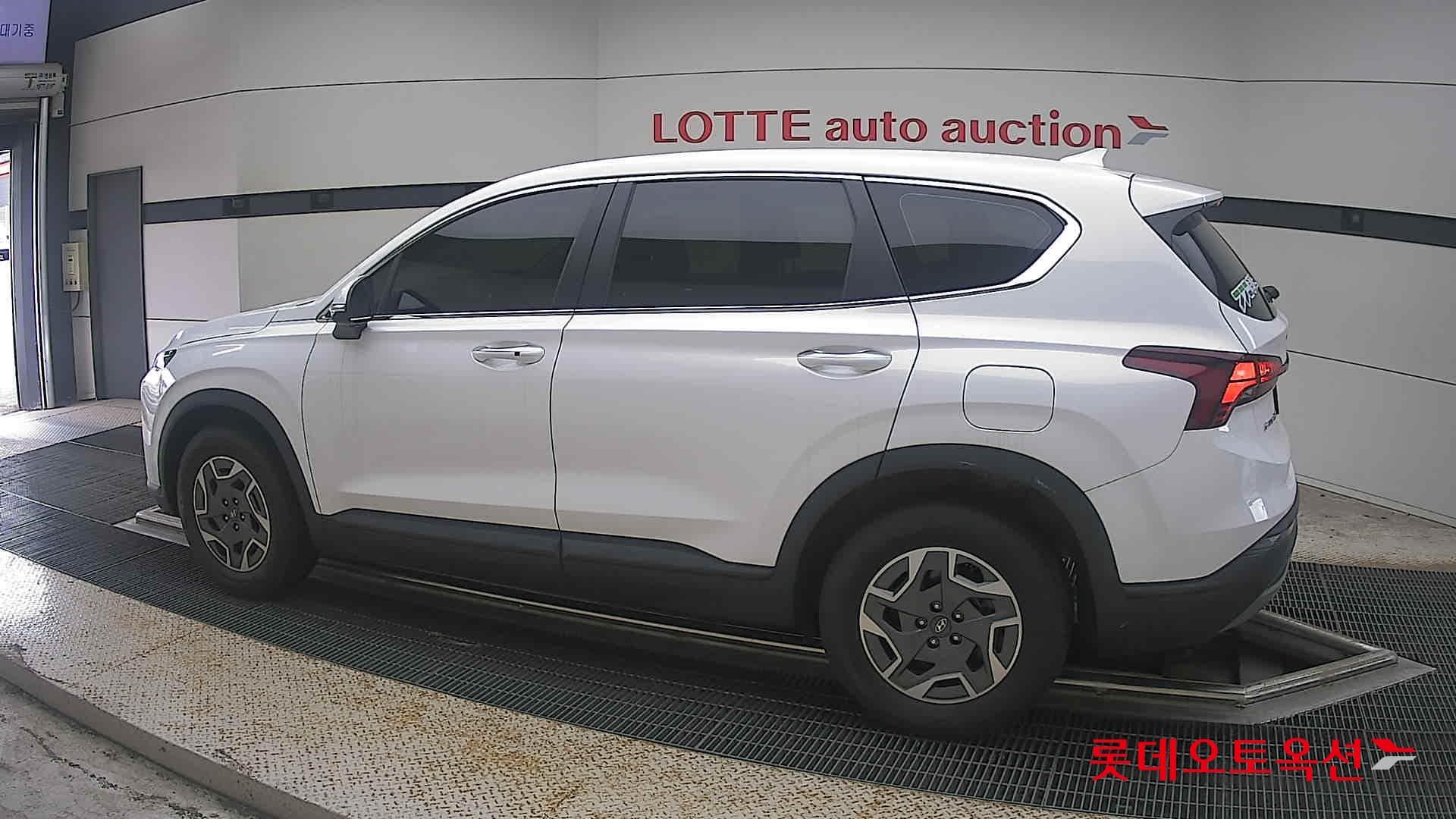 Hyundai - Santa Fe | THE NEW SANTAFE (H) 1.6 Exclusive 5Seater 2WD 7