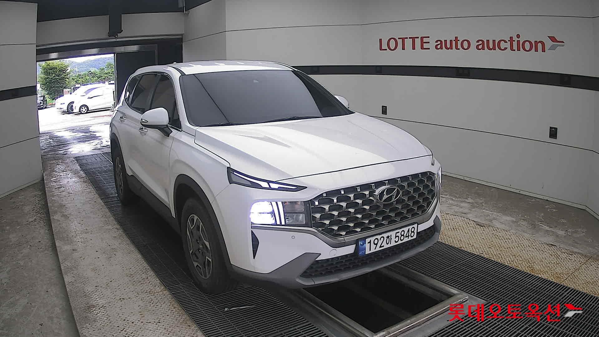 Hyundai - Santa Fe | THE NEW SANTAFE (H) 1.6 Exclusive 5Seater 2WD 20