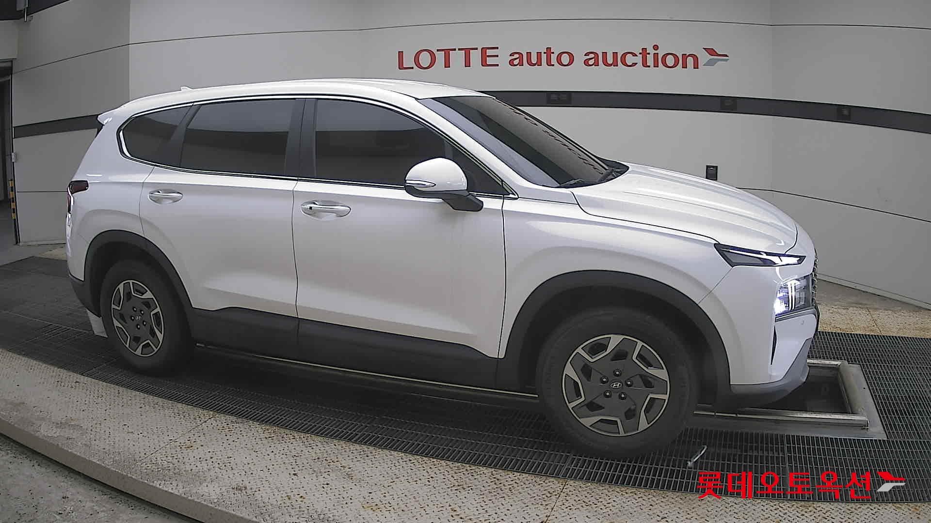 Hyundai - Santa Fe | THE NEW SANTAFE (H) 1.6 Exclusive 5Seater 2WD 17