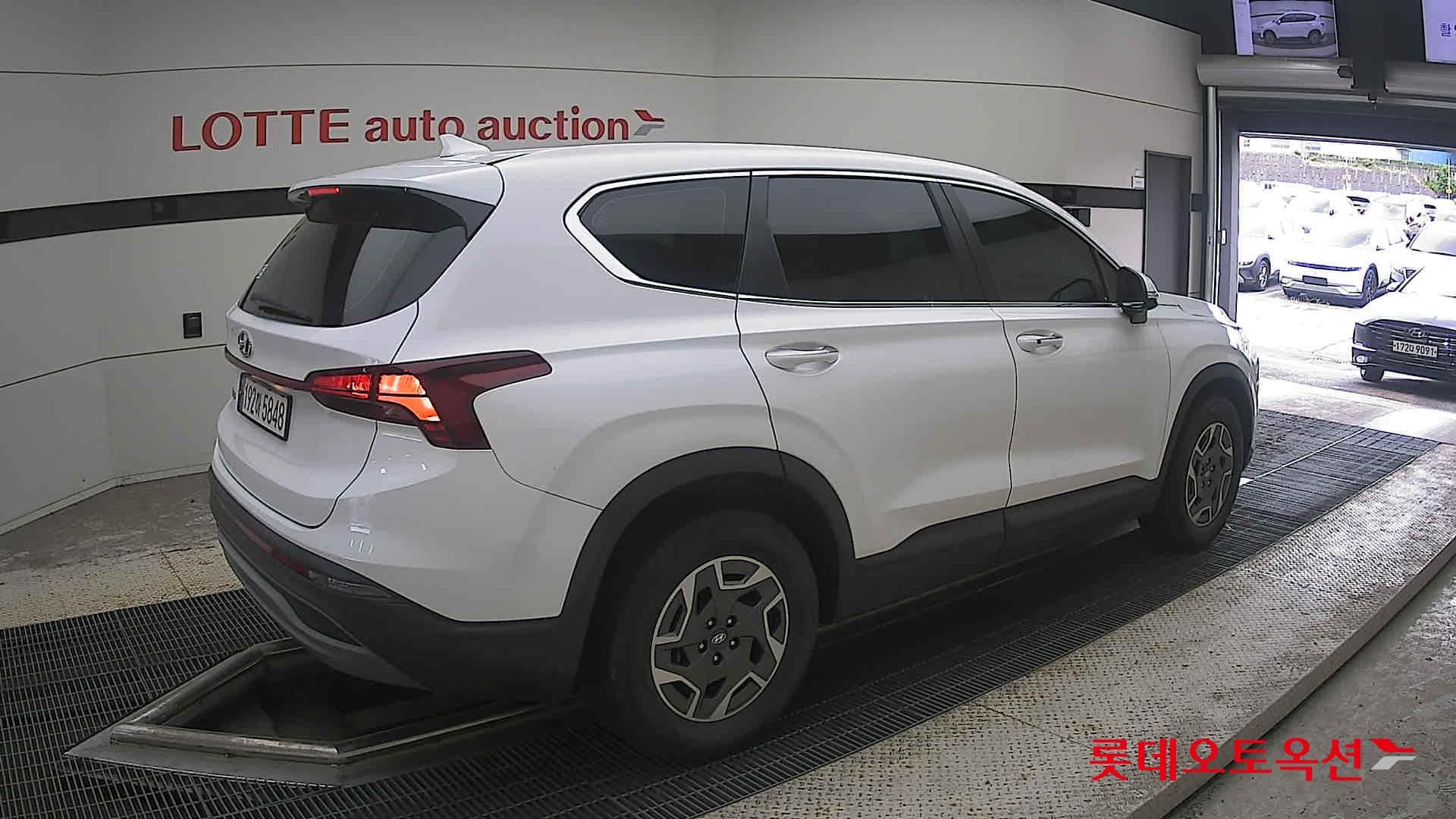 Hyundai - Santa Fe | THE NEW SANTAFE (H) 1.6 Exclusive 5Seater 2WD 14