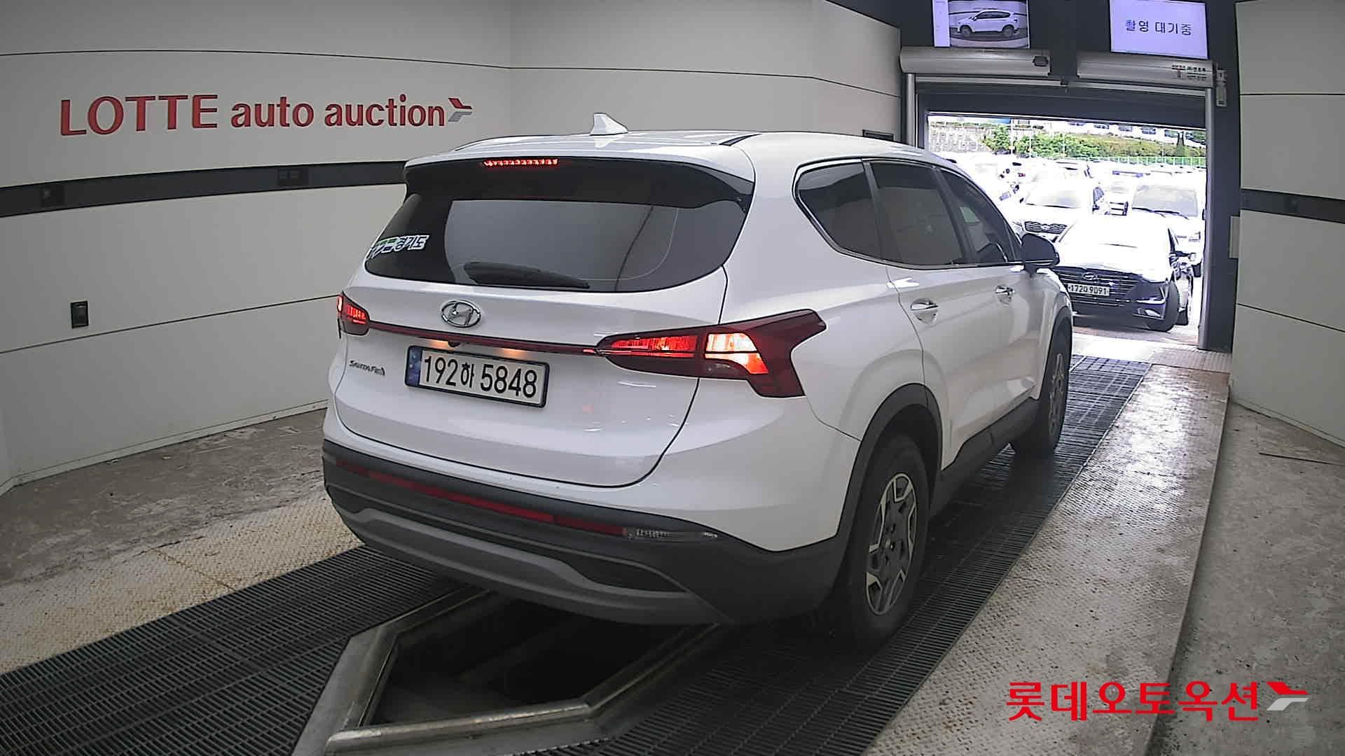 Hyundai - Santa Fe | THE NEW SANTAFE (H) 1.6 Exclusive 5Seater 2WD 13