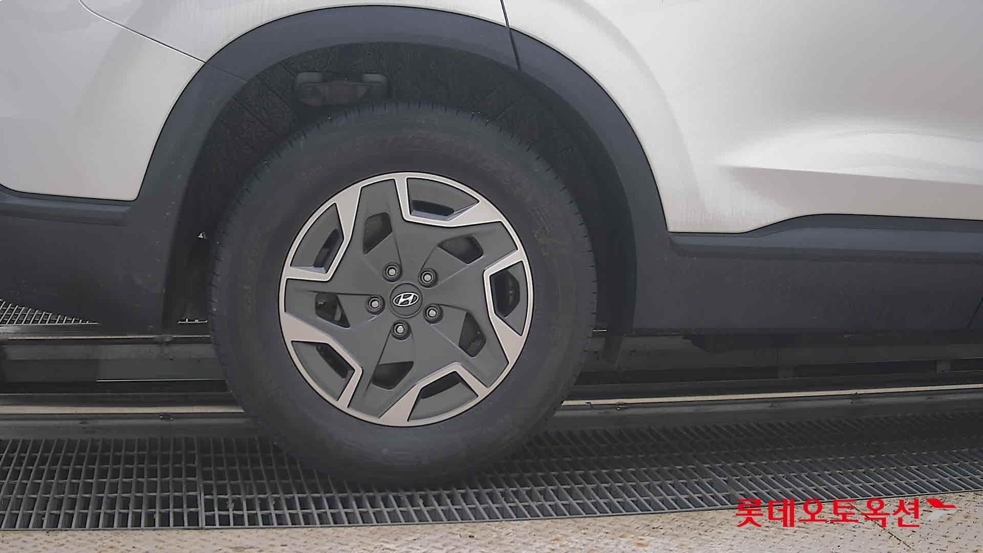 Hyundai - Santa Fe | THE NEW SANTAFE (H) 1.6 Exclusive 5Seater 2WD 24