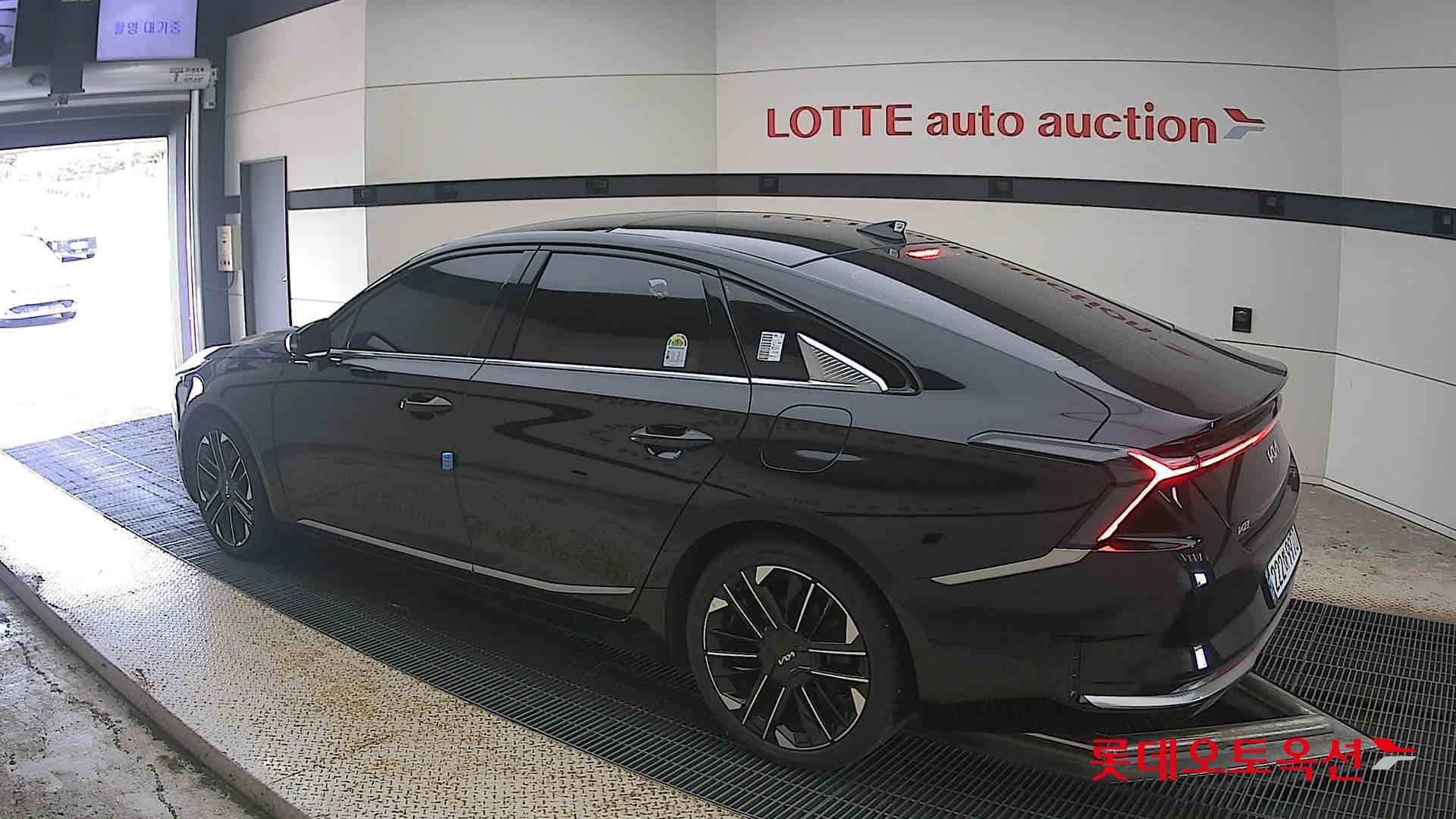 Kia - K8 | (H)1.6 Signature 2WD AT 8