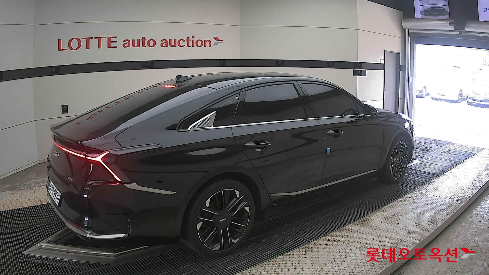 Kia - K8 | (H)1.6 Signature 2WD AT 14