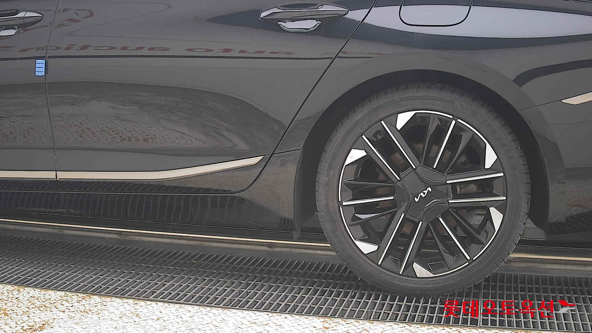 Kia - K8 | (H)1.6 Signature 2WD AT 22