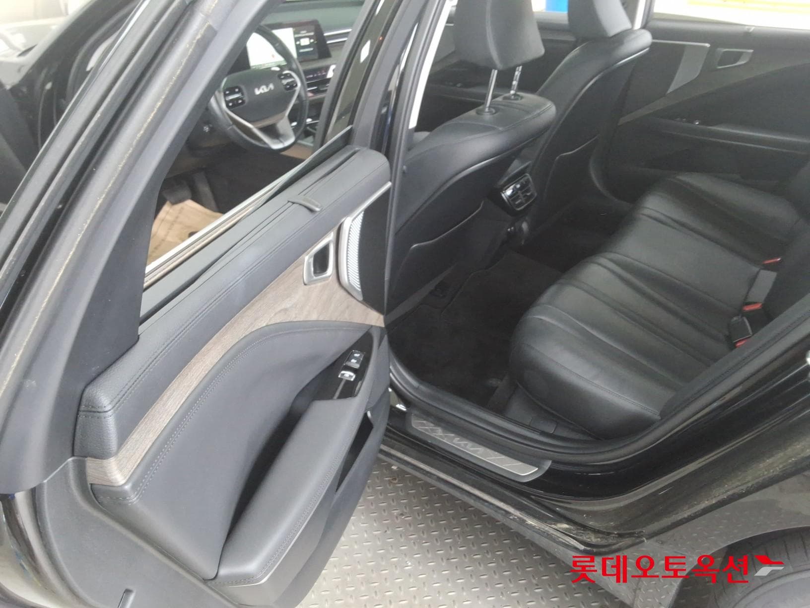Kia - K8 | (G) 2.5 Noblesse 37