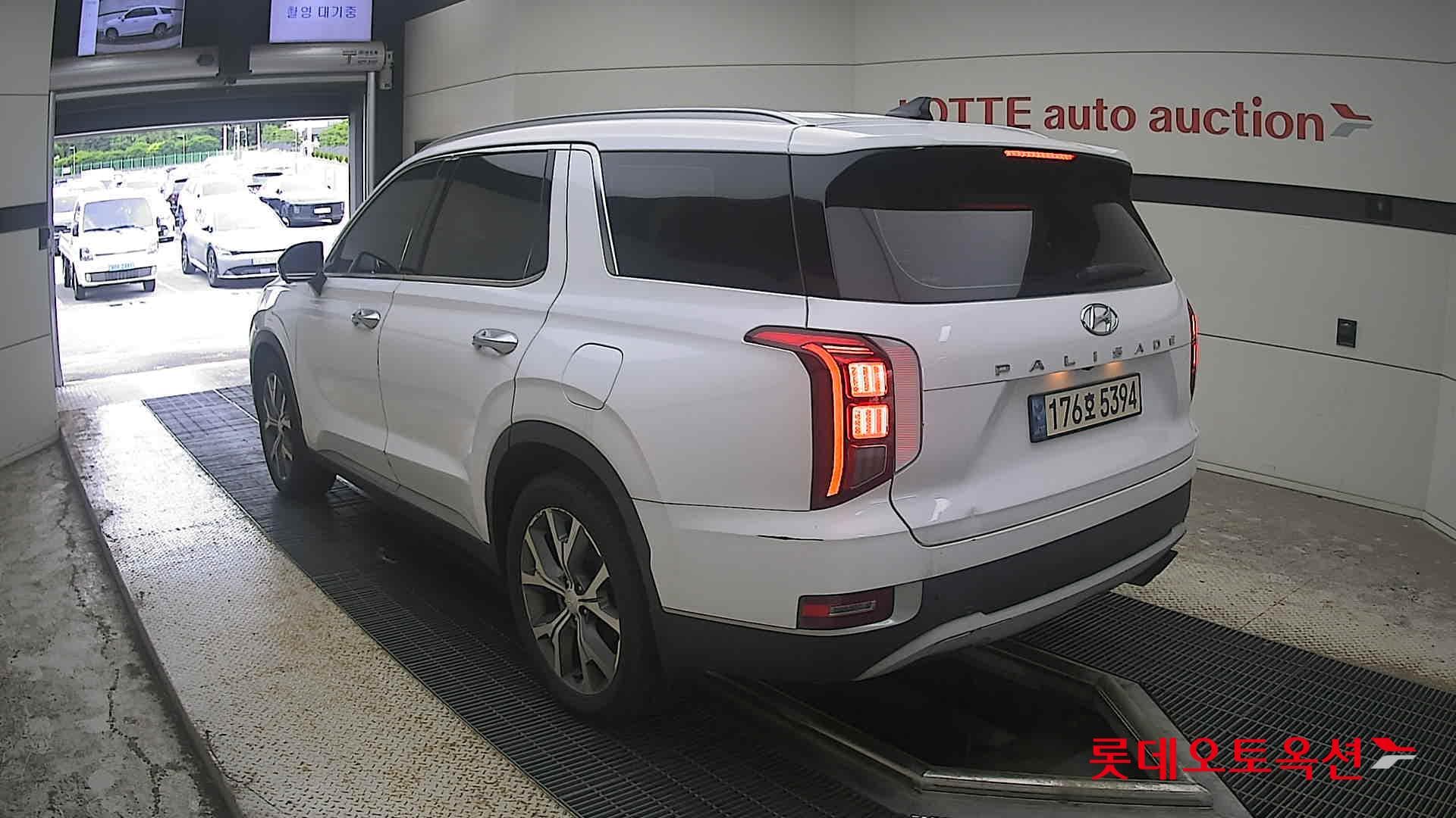 Hyundai - Palisade | (D) 2.2 Prestige 2WD 7 10