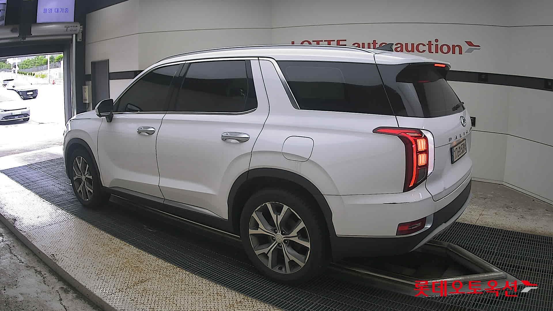 Hyundai - Palisade | (D) 2.2 Prestige 2WD 7 8