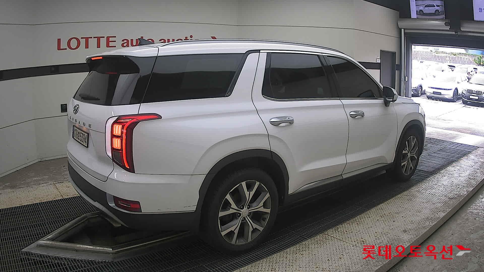 Hyundai - Palisade | (D) 2.2 Prestige 2WD 7 14