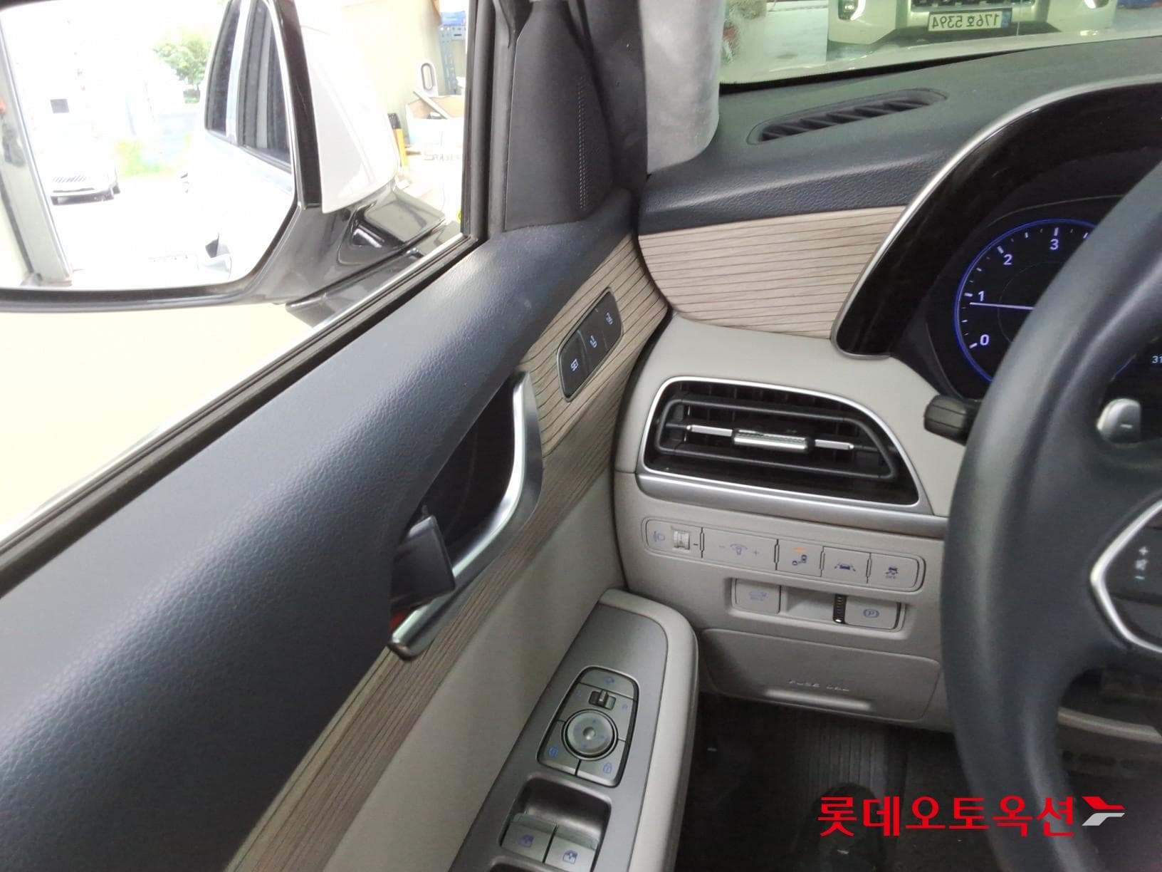 Hyundai - Palisade | (D) 2.2 Prestige 2WD 7 28