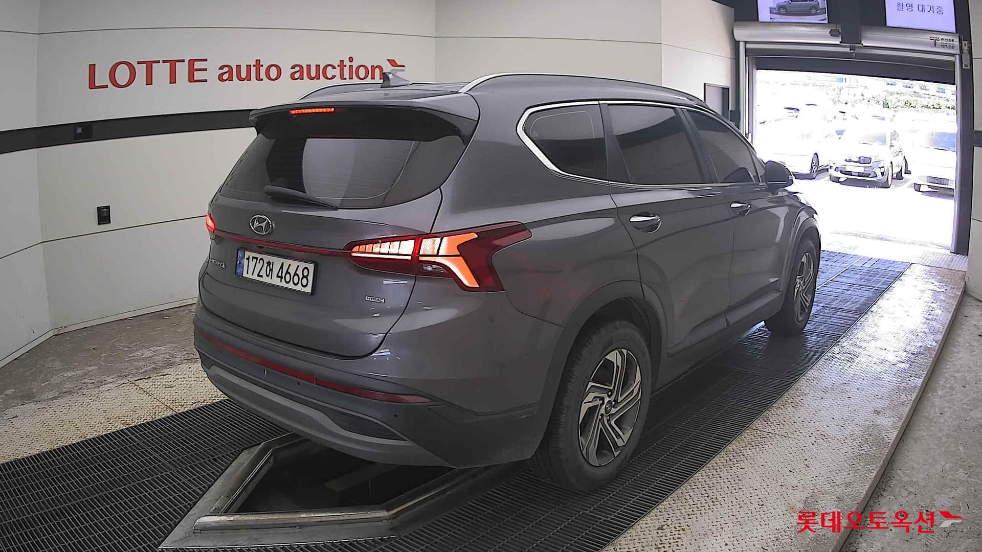 Hyundai - Santa Fe | THE NEW SANTAFE (D) 2.2 Prestige 5Seater 4WD 12