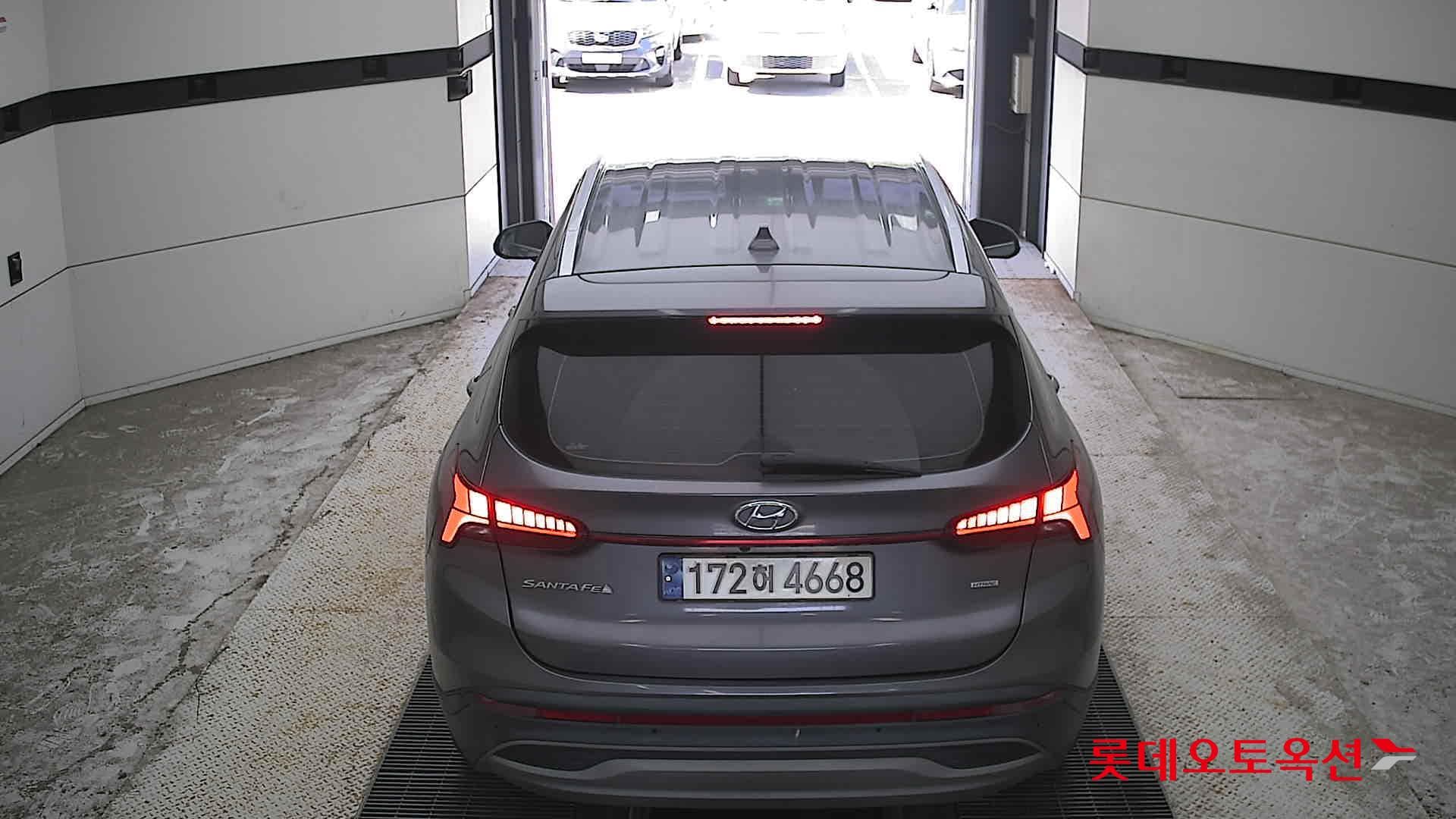 Hyundai - Santa Fe | THE NEW SANTAFE (D) 2.2 Prestige 5Seater 4WD 11