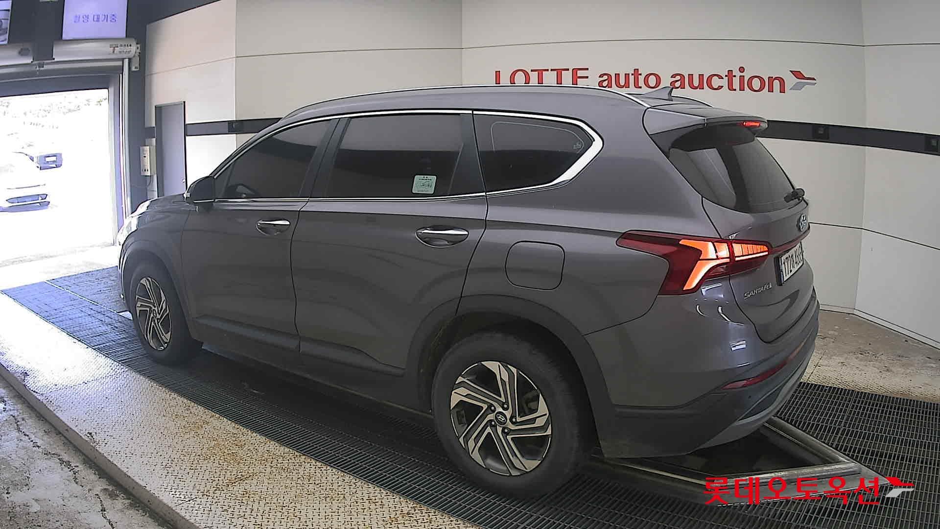 Hyundai - Santa Fe | THE NEW SANTAFE (D) 2.2 Prestige 5Seater 4WD 8