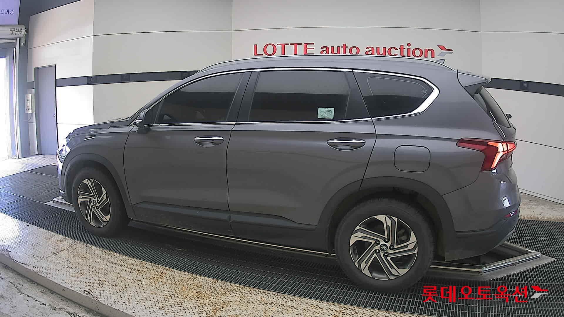 Hyundai - Santa Fe | THE NEW SANTAFE (D) 2.2 Prestige 5Seater 4WD 7