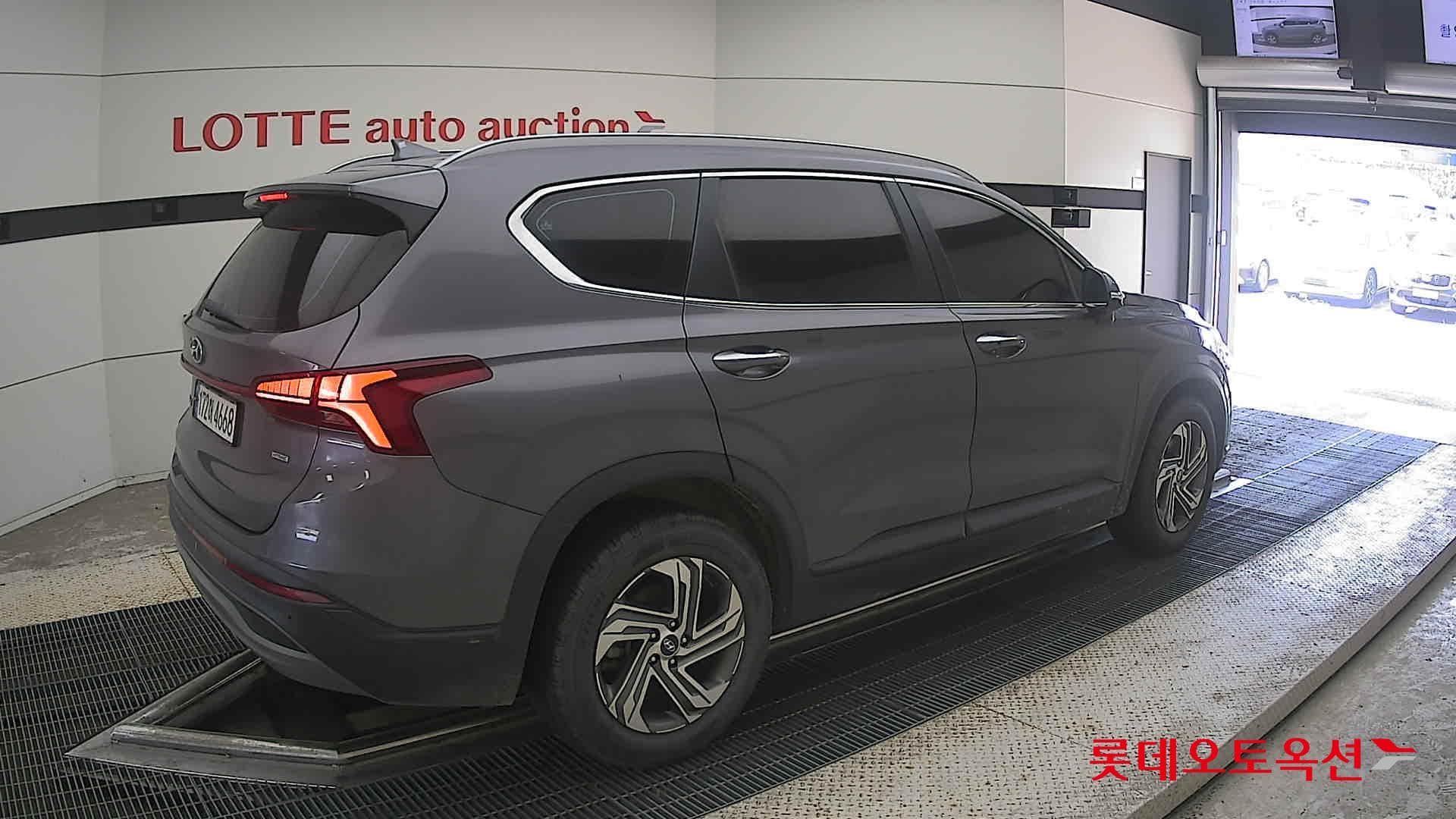 Hyundai - Santa Fe | THE NEW SANTAFE (D) 2.2 Prestige 5Seater 4WD 14