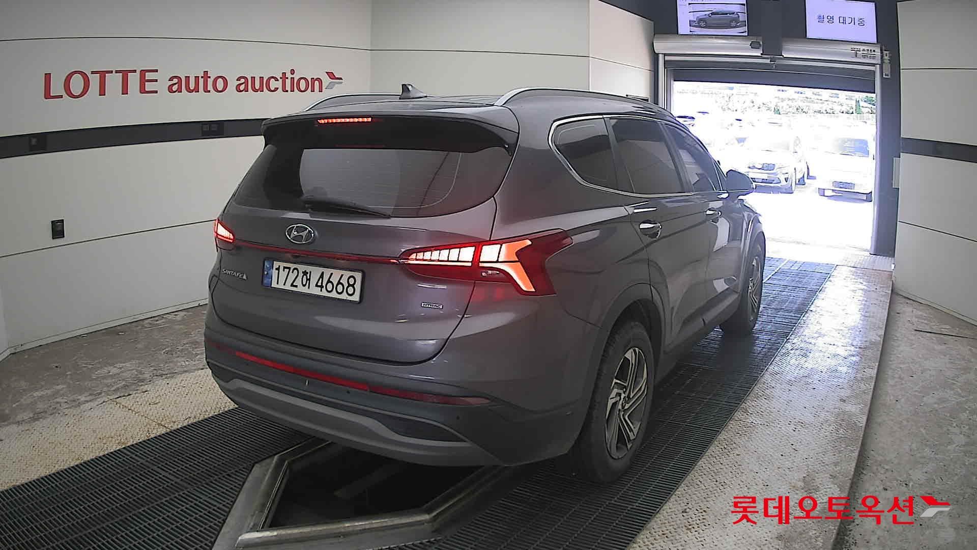 Hyundai - Santa Fe | THE NEW SANTAFE (D) 2.2 Prestige 5Seater 4WD 13