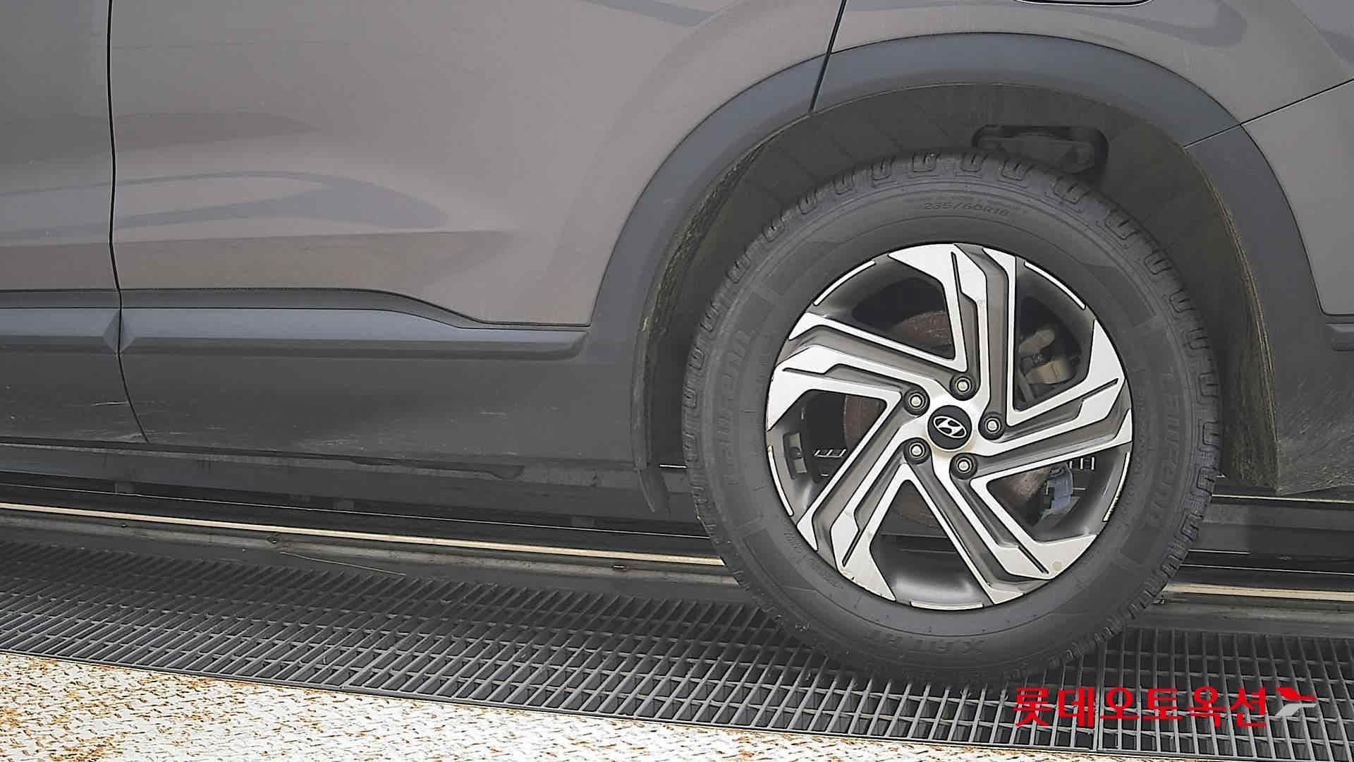 Hyundai - Santa Fe | THE NEW SANTAFE (D) 2.2 Prestige 5Seater 4WD 22