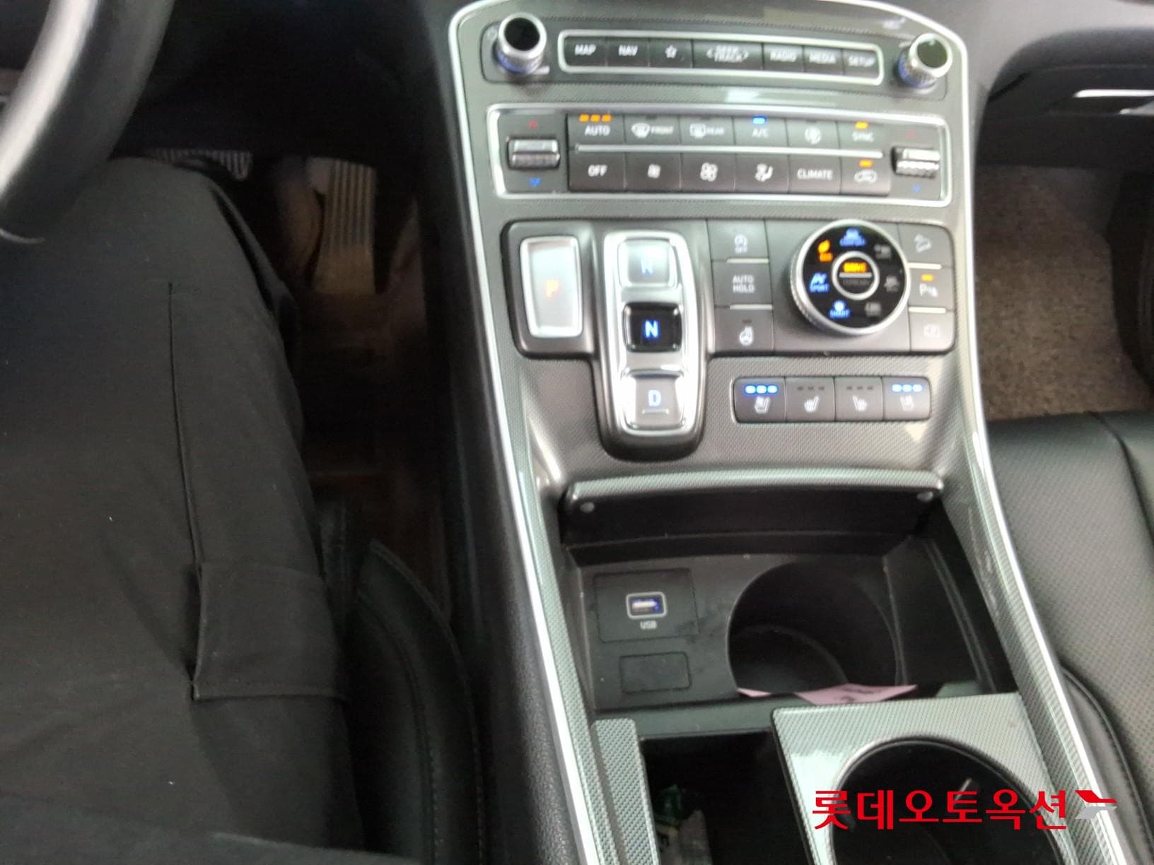 Hyundai - Santa Fe | THE NEW SANTAFE (D) 2.2 Prestige 5Seater 4WD 33