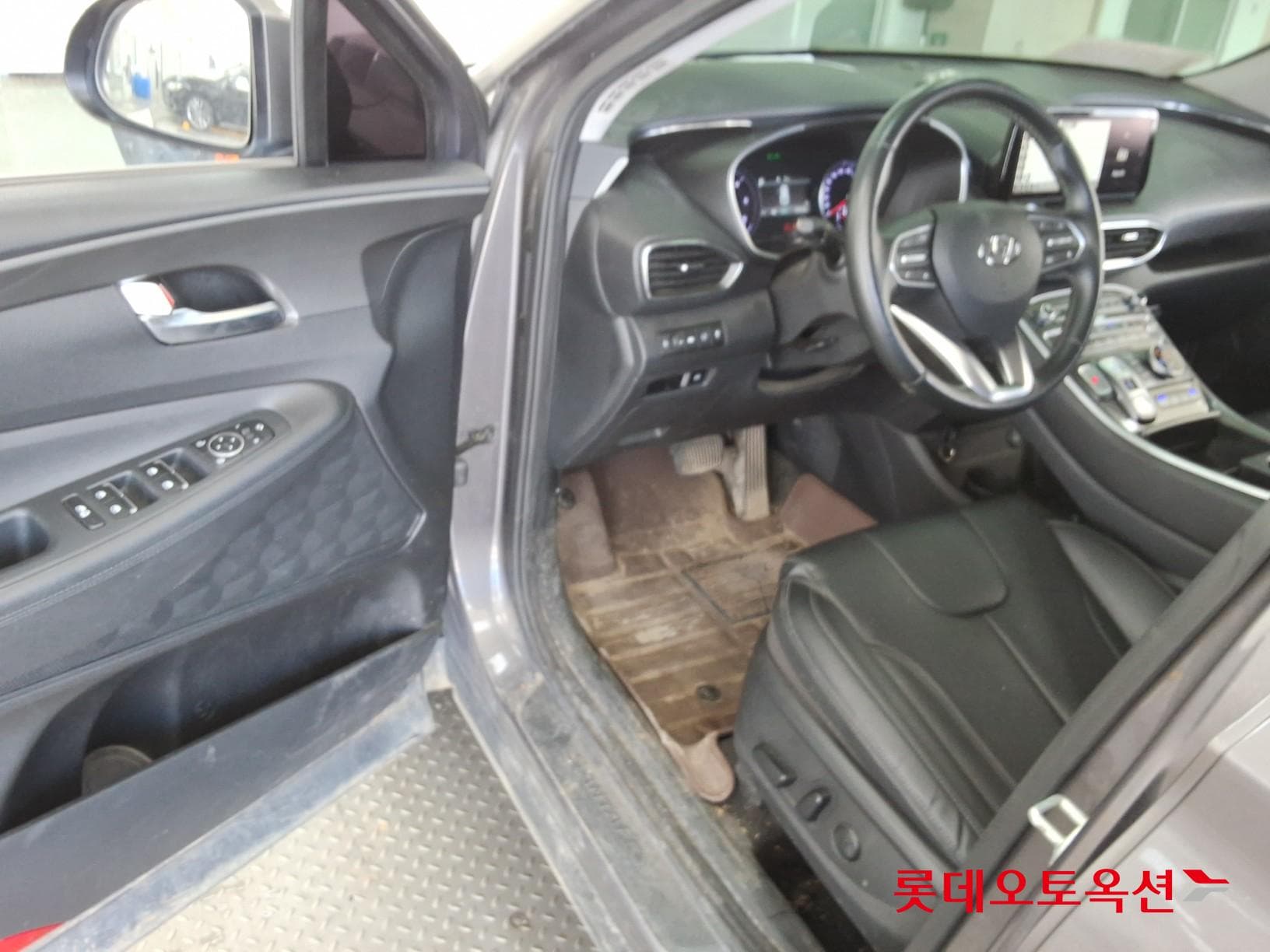 Hyundai - Santa Fe | THE NEW SANTAFE (D) 2.2 Prestige 5Seater 4WD 36