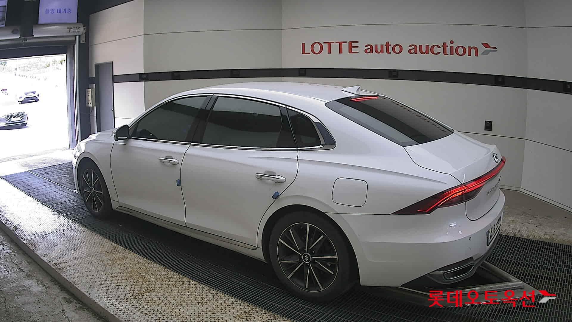 Hyundai - Grandeur | THE NEW (G) 2.5 8