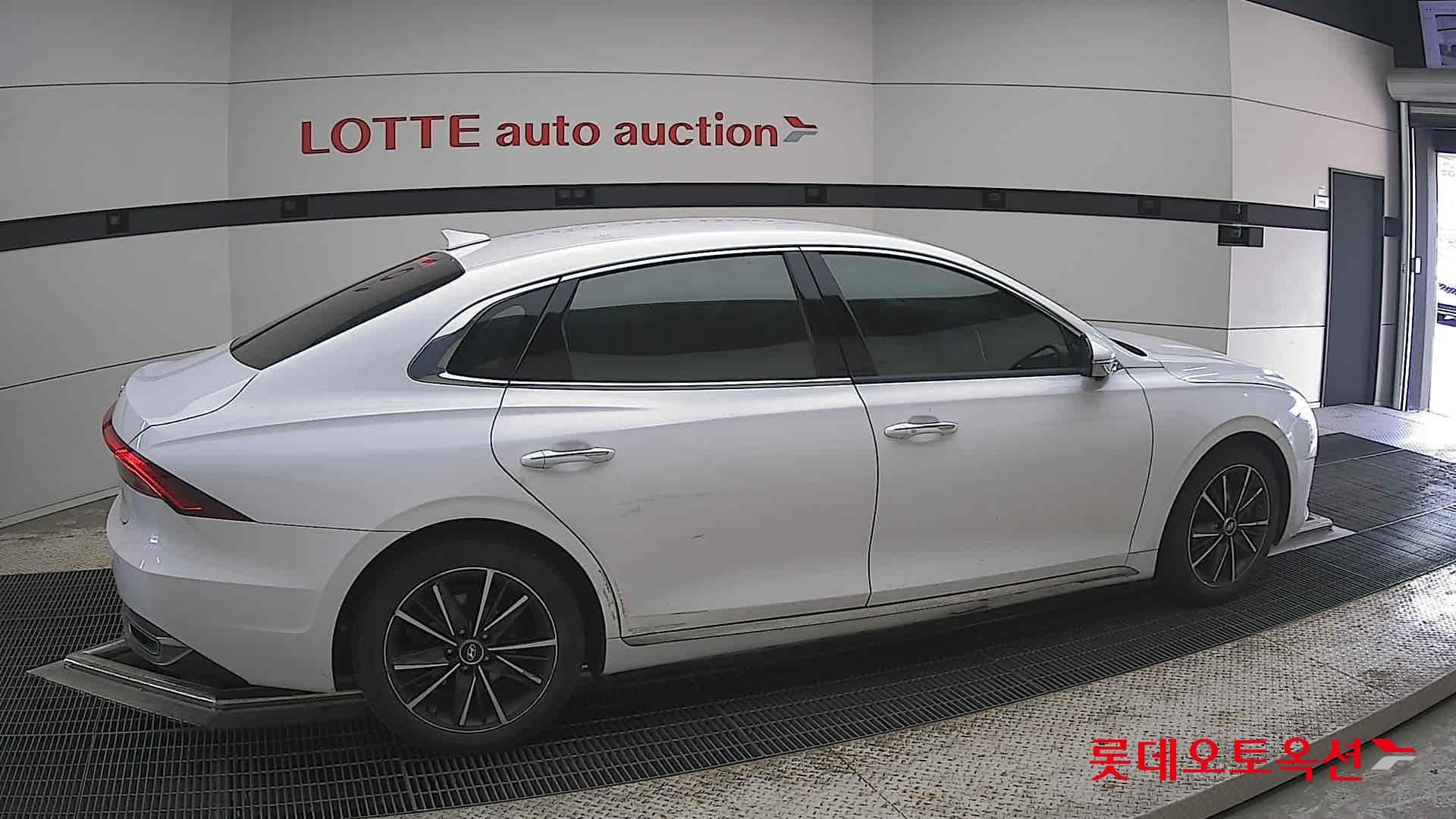 Hyundai - Grandeur | THE NEW (G) 2.5 15