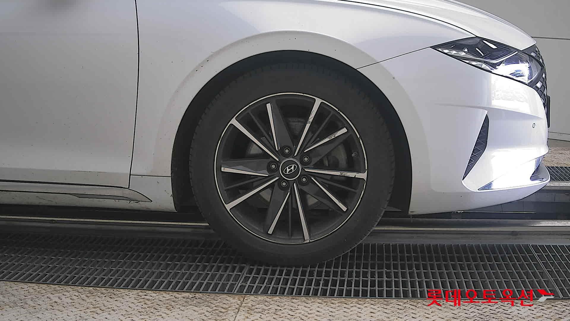 Hyundai - Grandeur | THE NEW (G) 2.5 23