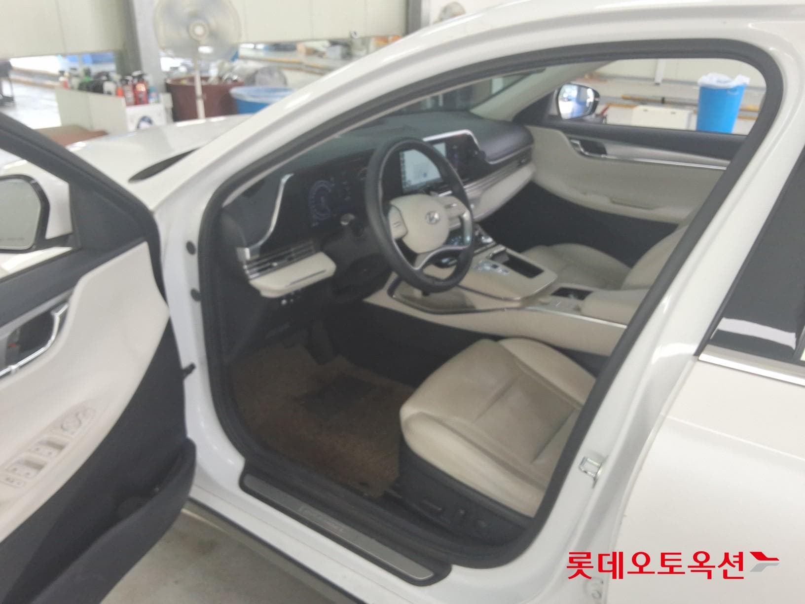 Hyundai - Grandeur | THE NEW (G) 2.5 34