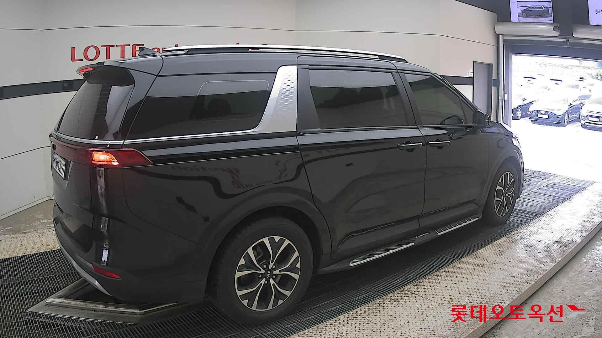 Kia - Carnival | KA4 (D)2.2 Prestige 9 2WD AT 14
