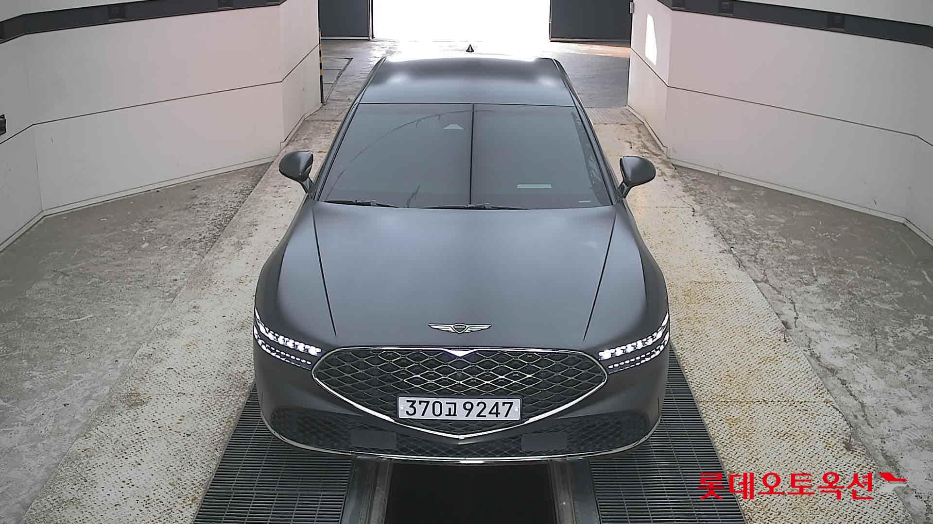 جينيسيس G90