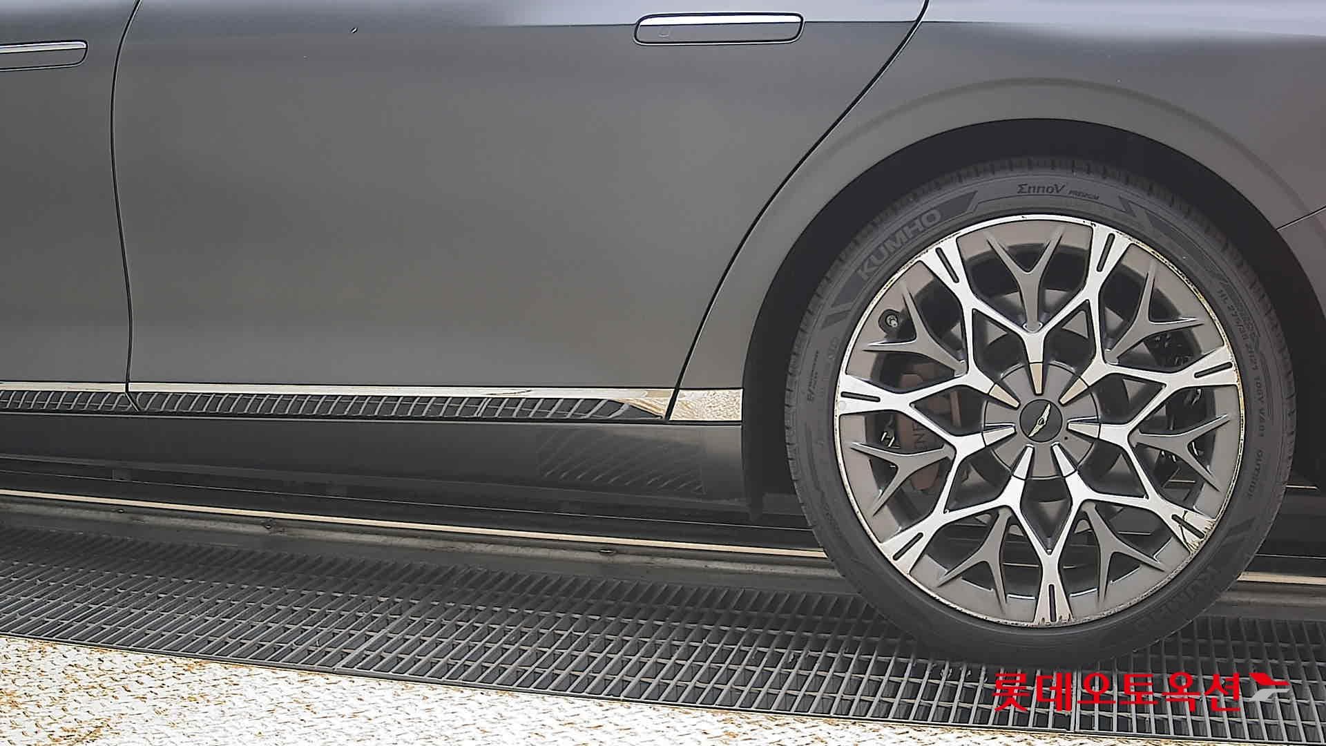 جينيسيس - G90 | (G)3.5T ESuper/21"/SDS/ 4WD AT 22