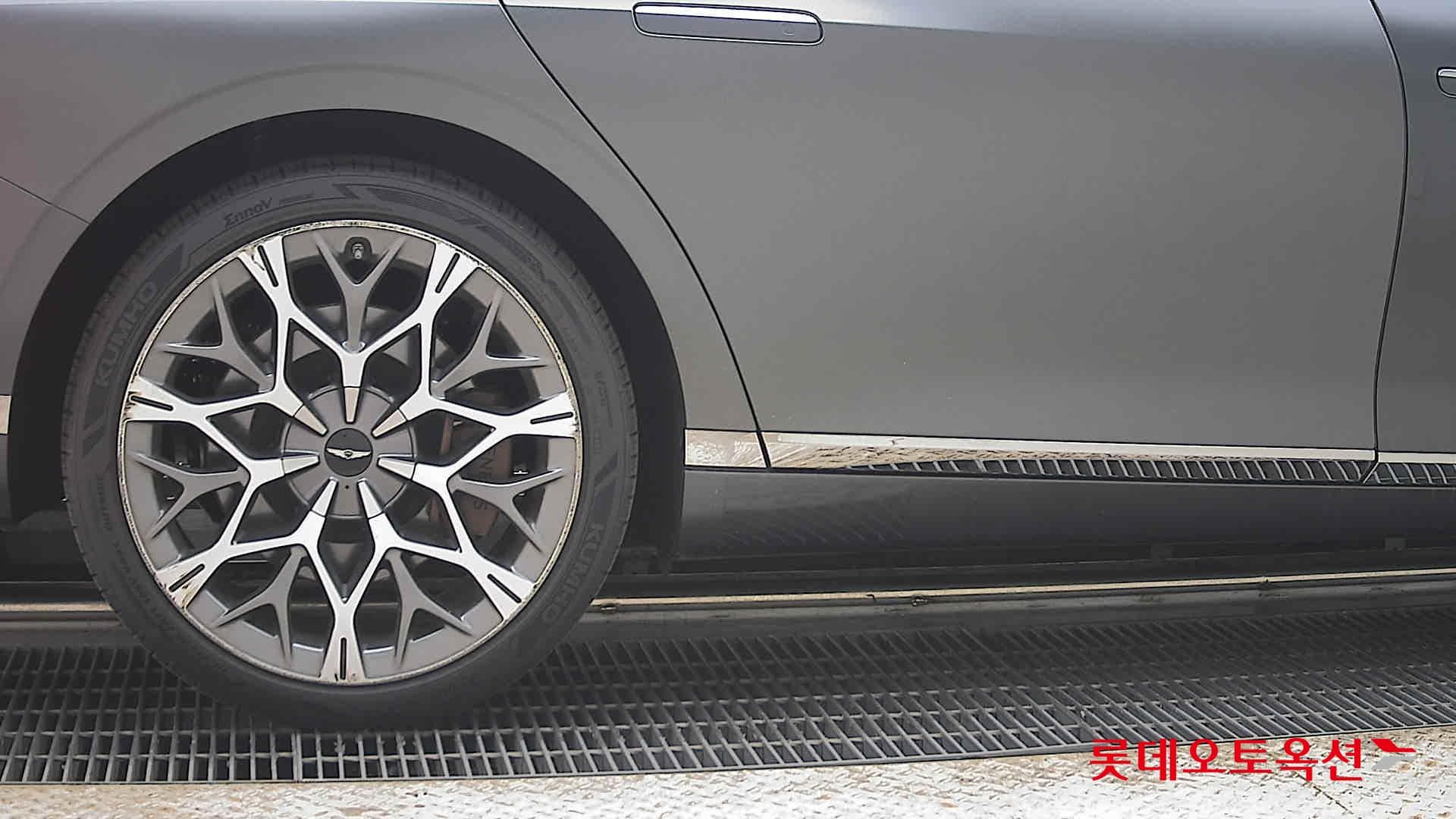 جينيسيس - G90 | (G)3.5T ESuper/21"/SDS/ 4WD AT 24