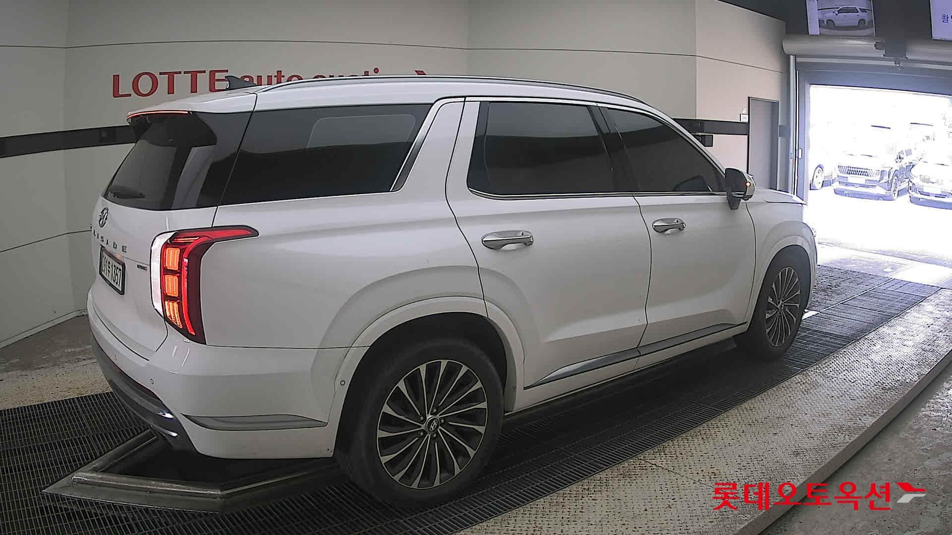 Hyundai - Palisade | (G) 3.8 4WD 7 14