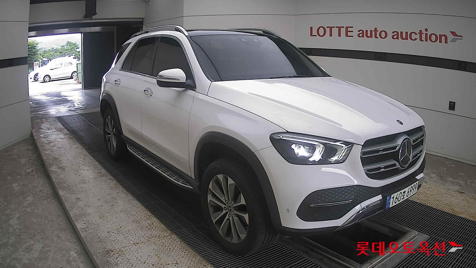 مرسيدس - GLE-Class | 300 (D) 2.0 4MATIC 19