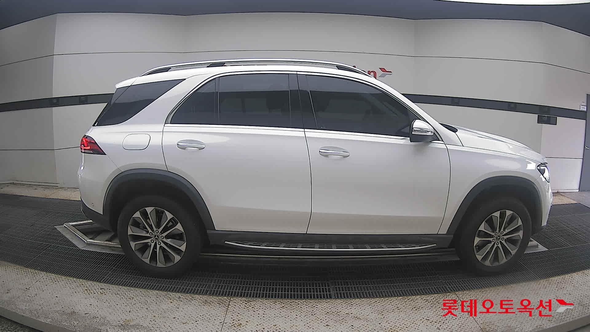 مرسيدس - GLE-Class | 300 (D) 2.0 4MATIC 16